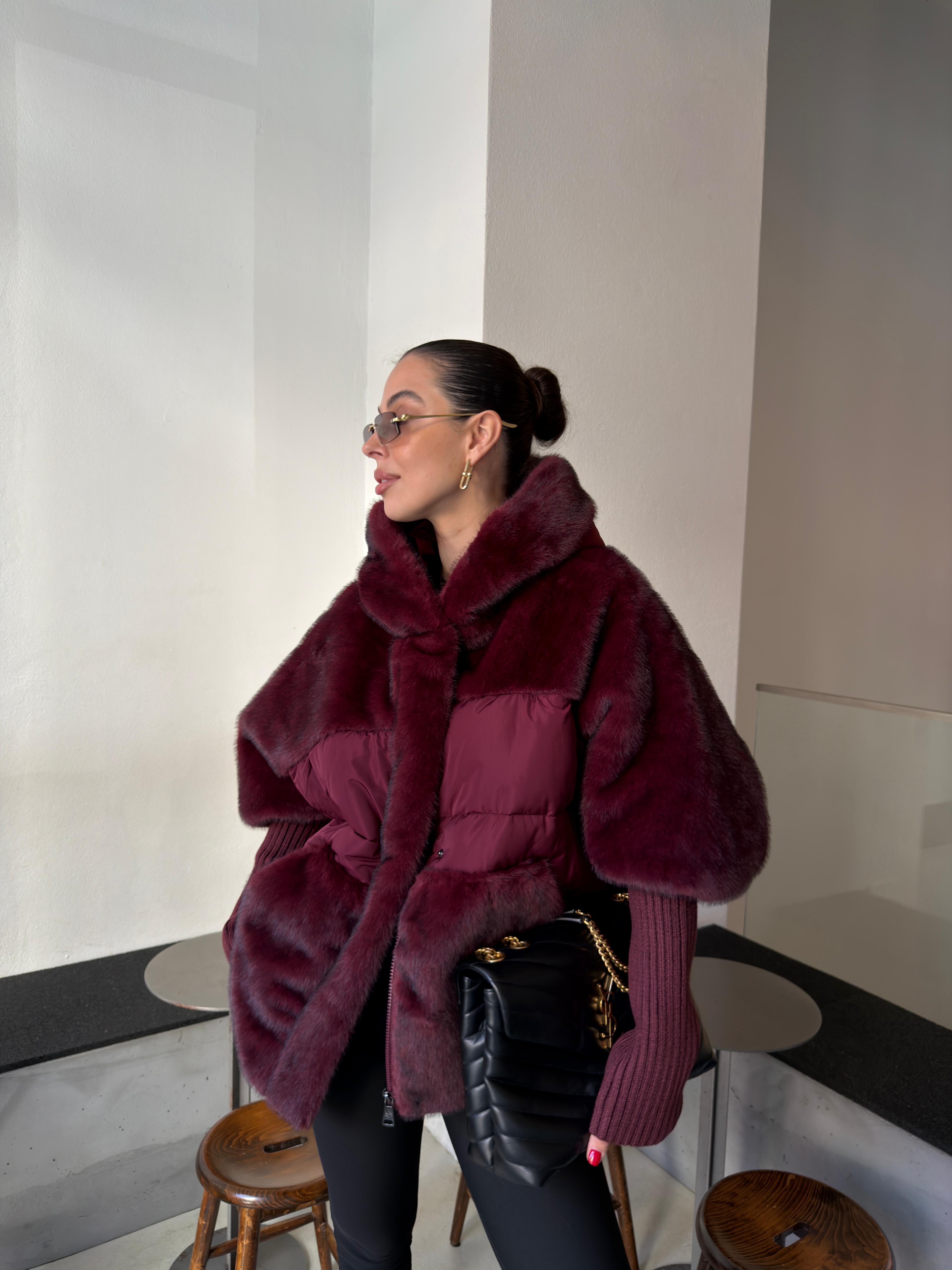 PELUŞ DETAYLI ŞİŞME MONT