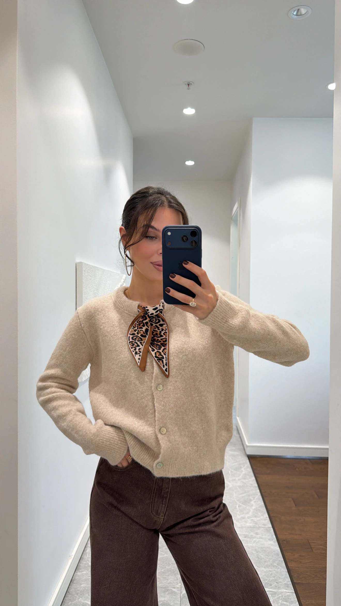 FULAR DETAYLI YUMUŞAK TRİKO HIRKA - Bej