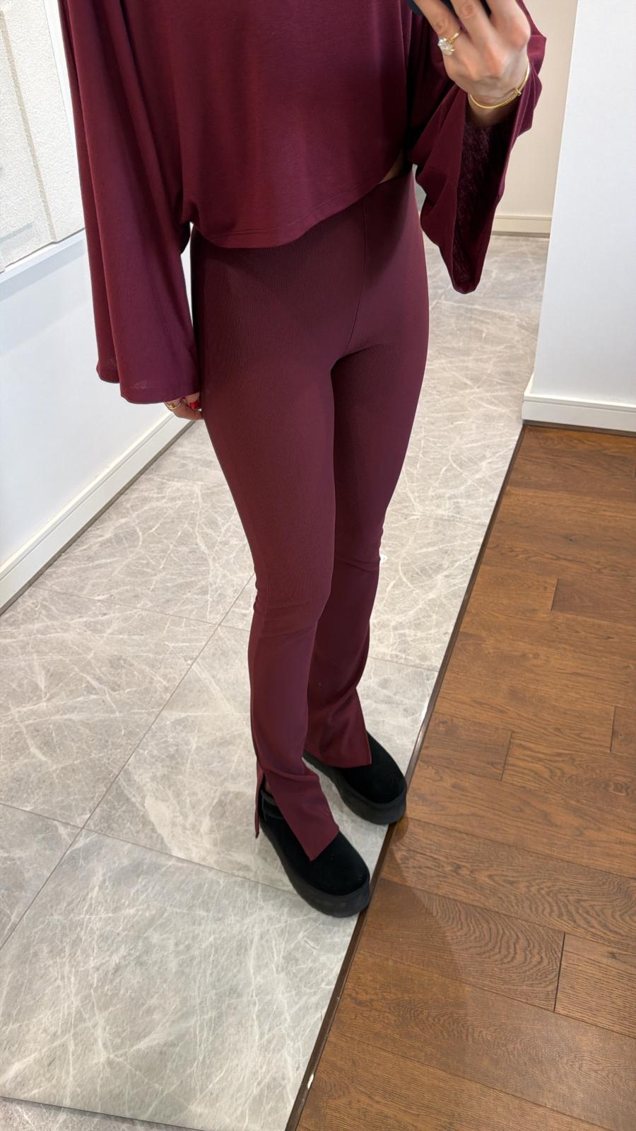 LEGGINGS WITH HIGH WAIST SLITS