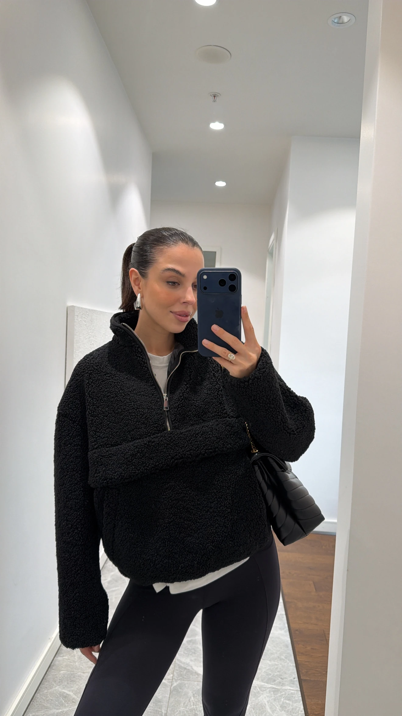 KANGURU CEPLİ TEDDY SWEAT - SİYAH