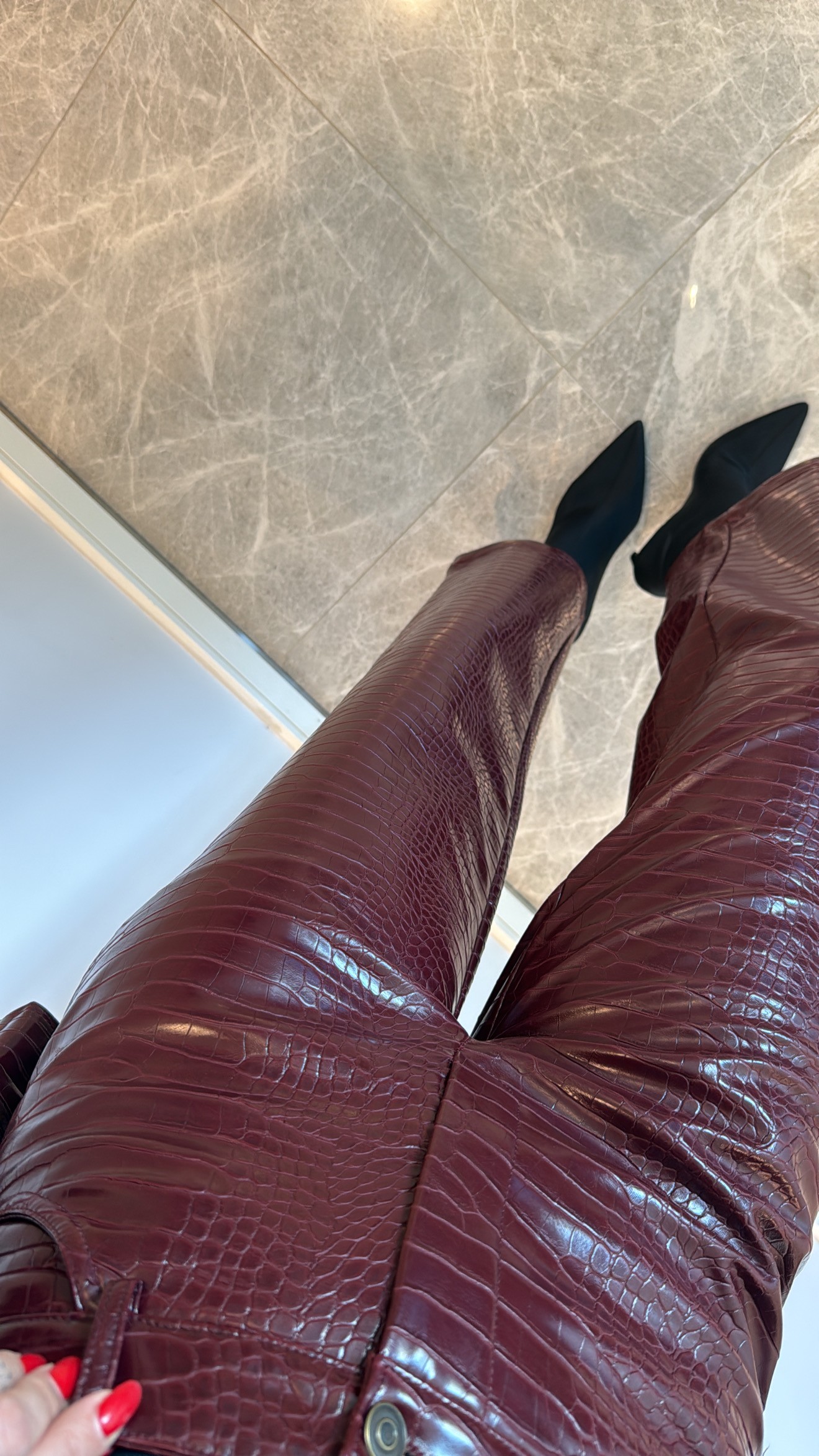 Bordo Yılan Derisi Pantolon