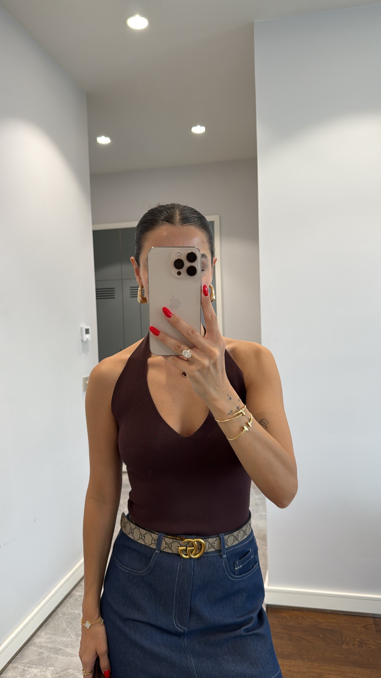 HALTER V YAKA BASİC BLUZ - KAHVE