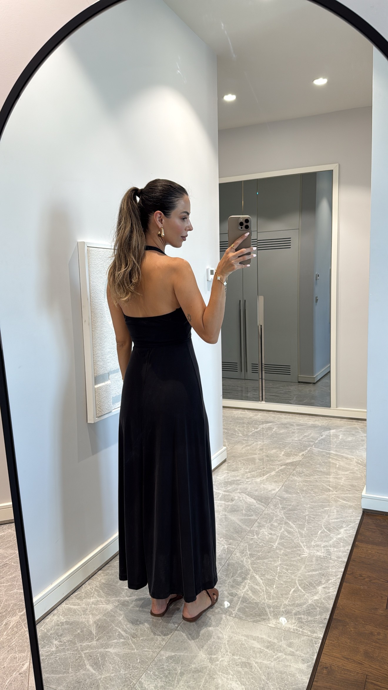HALTER YAKA KRUVAZE MİDİ ELBİSE