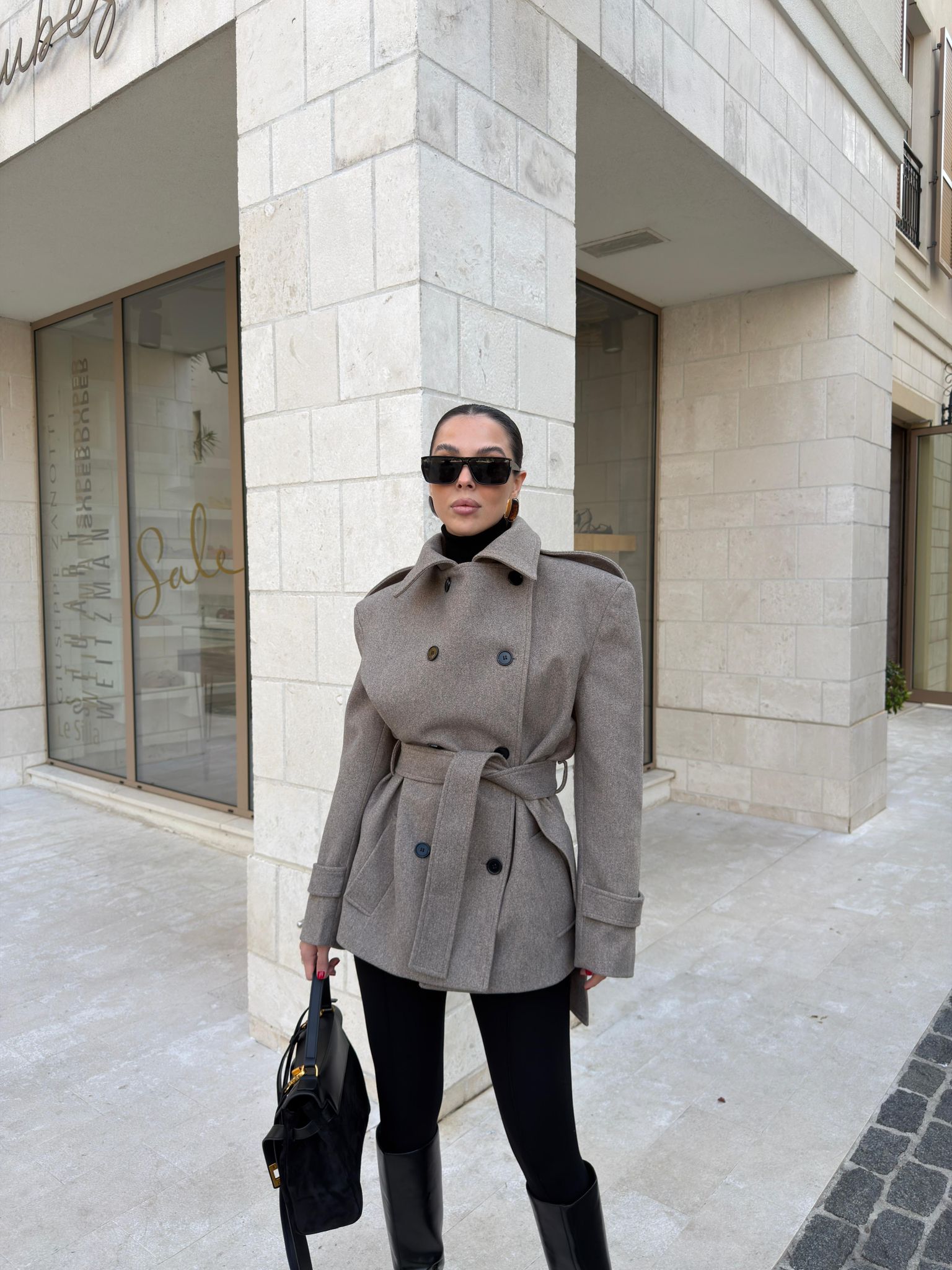 DİK YAKA KUŞAKLI KAŞE KABAN - VİZON