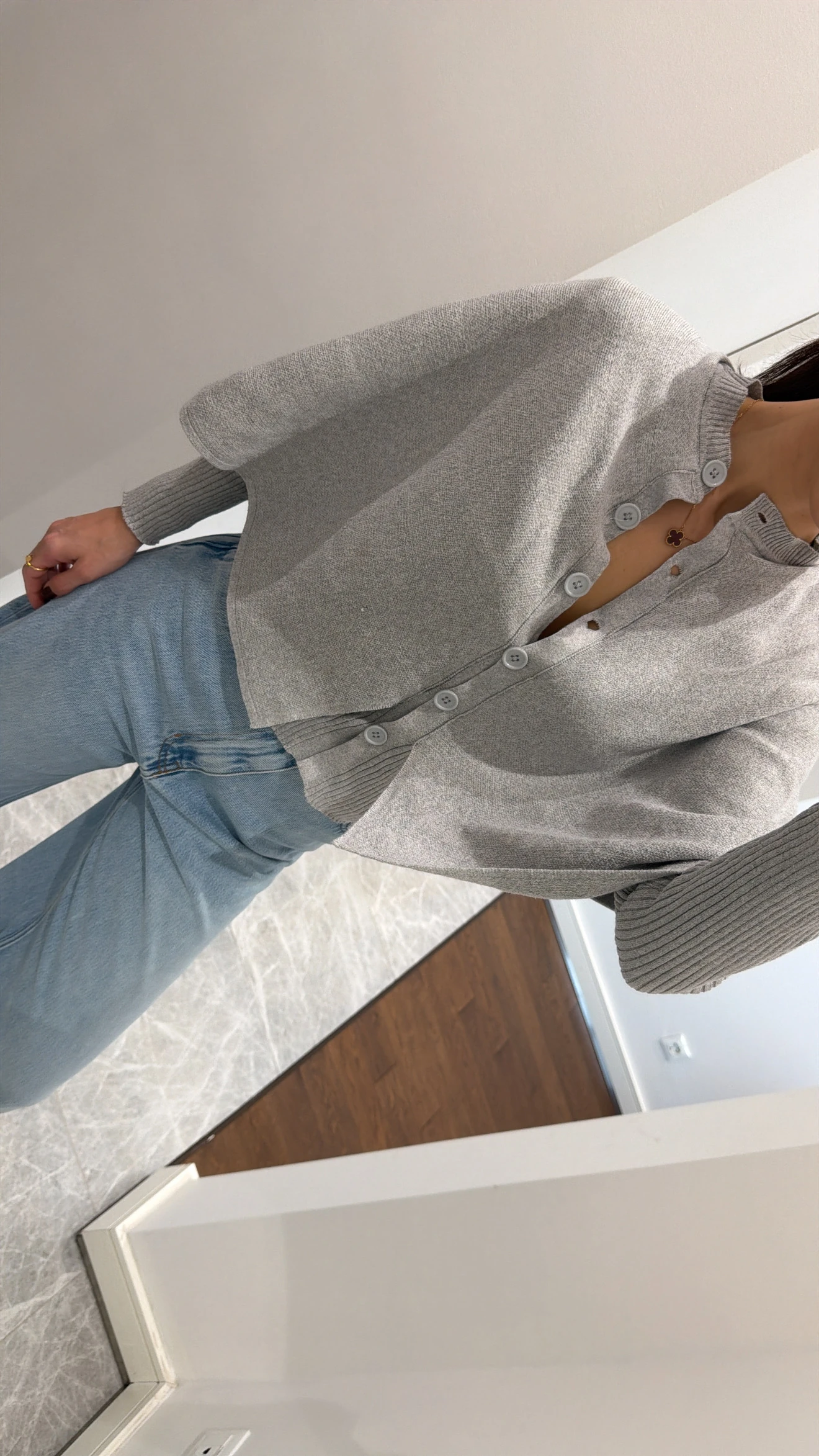 YARASA KOL TRİKO HIRKA