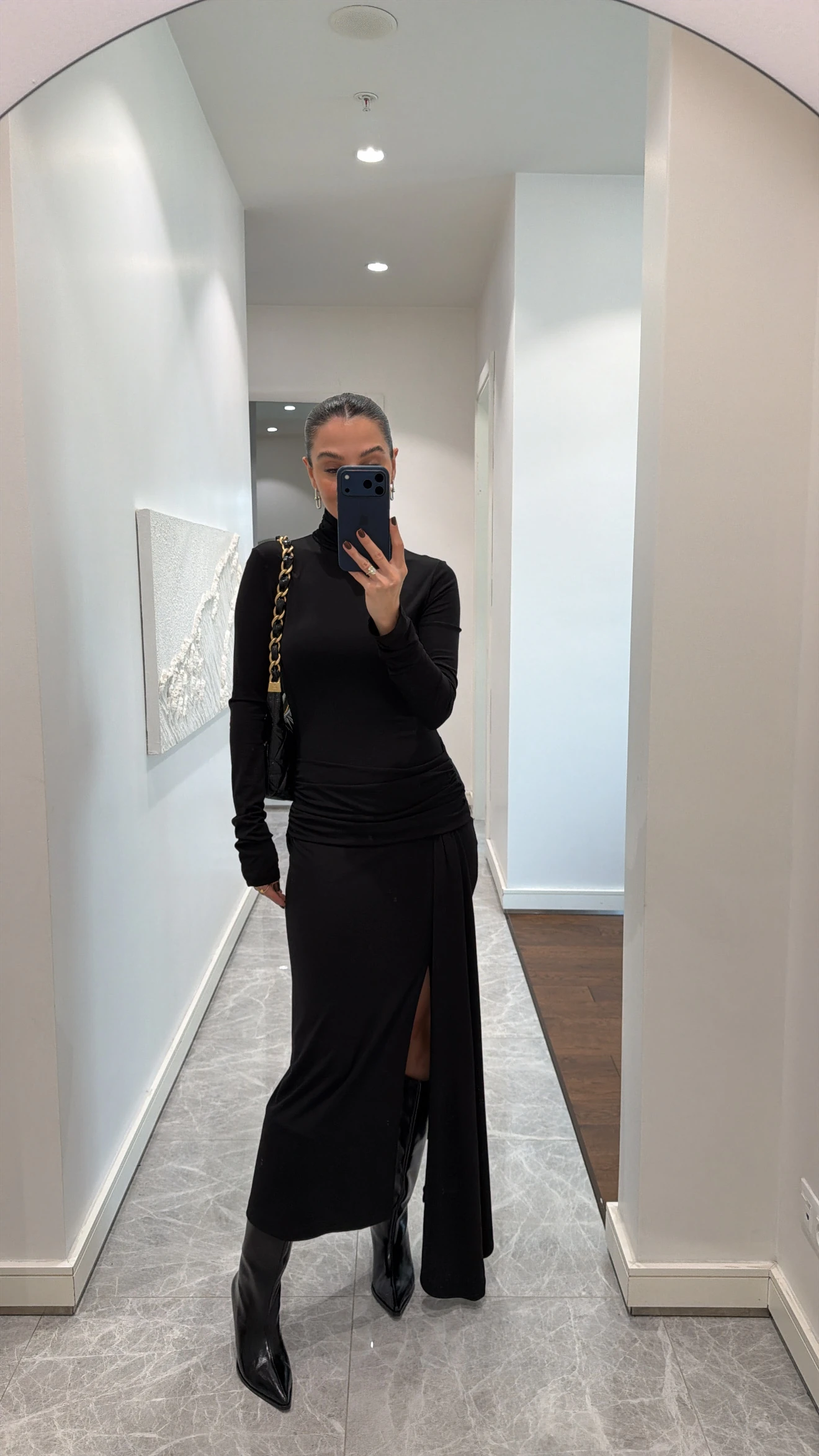 BEL DETAYLI YIRTMAÇLI ELBİSE