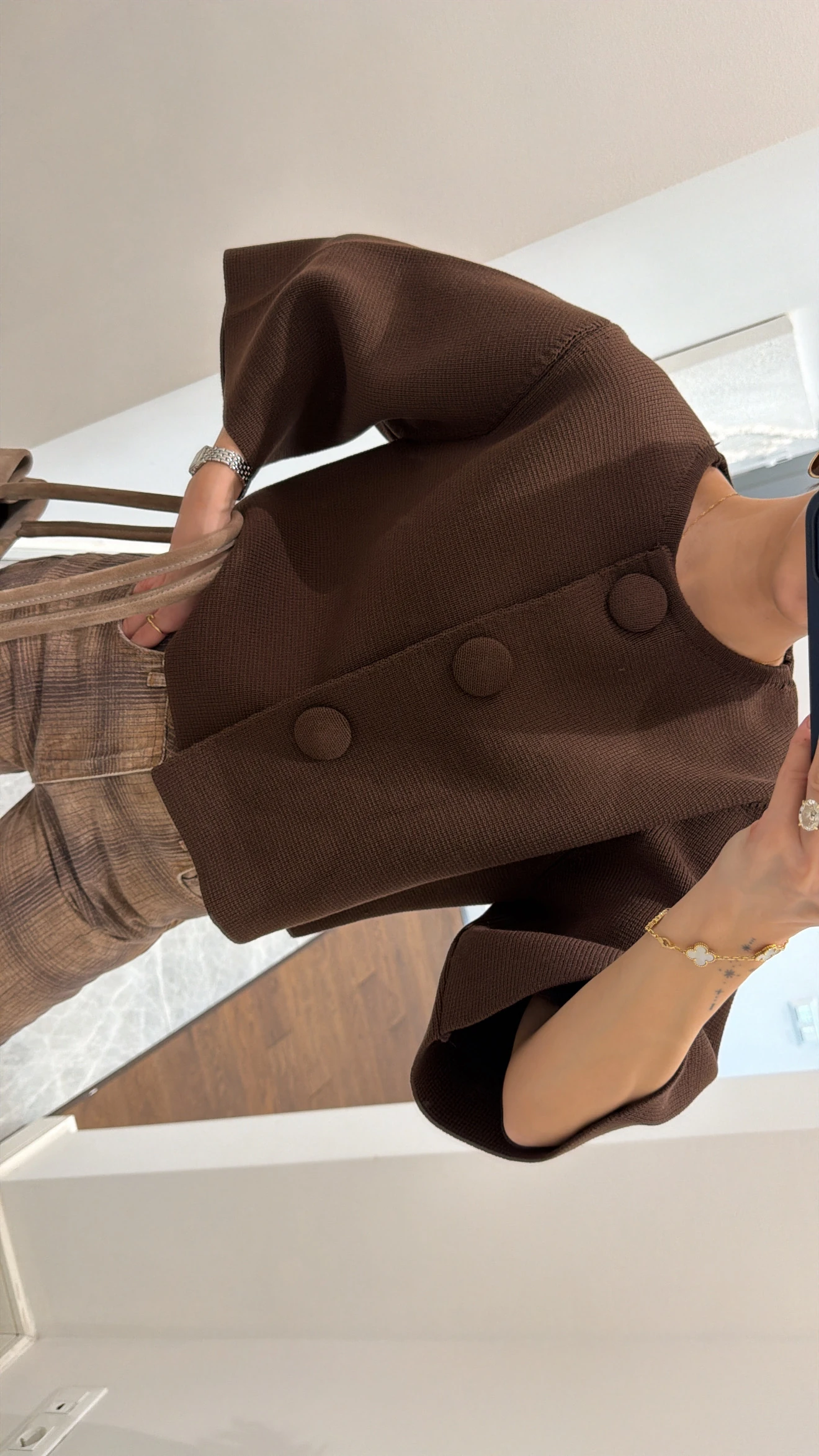 KAHVERENGİ BİSİKLET YAKA TRİKO HIRKA 