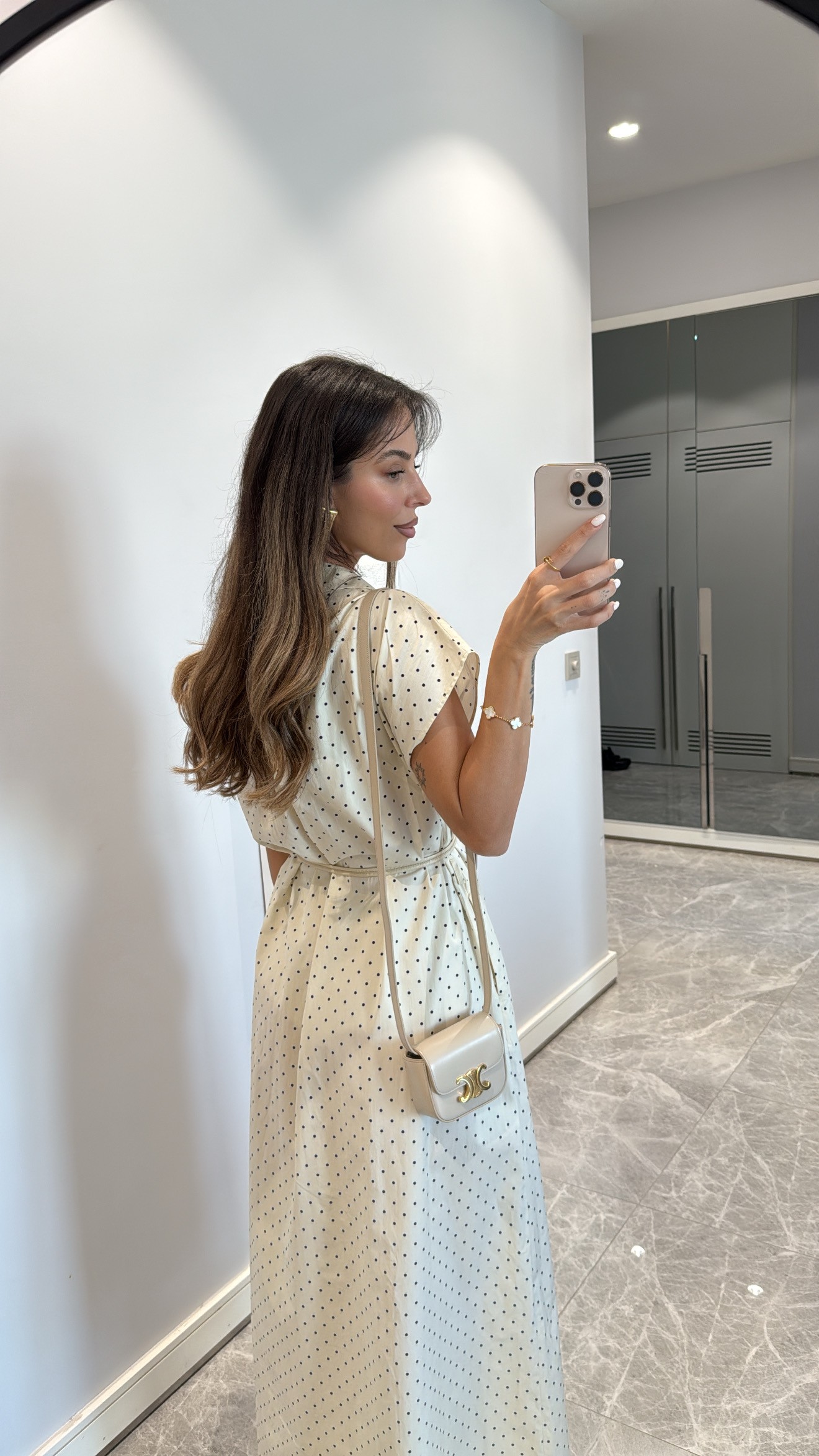 BELDEN BAĞLAMALI MİDİ ELBİSE