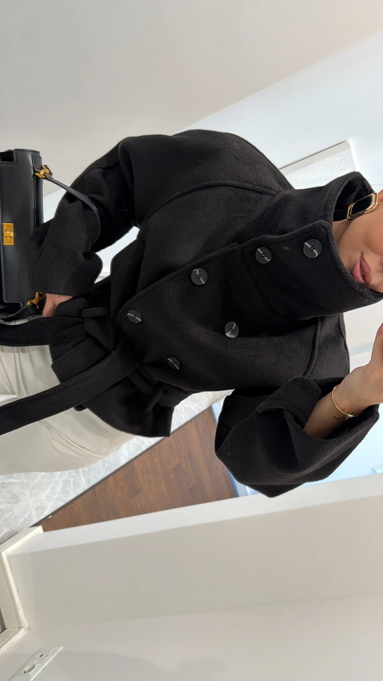 DİK YAKA KEMERLİ KAŞE KABAN