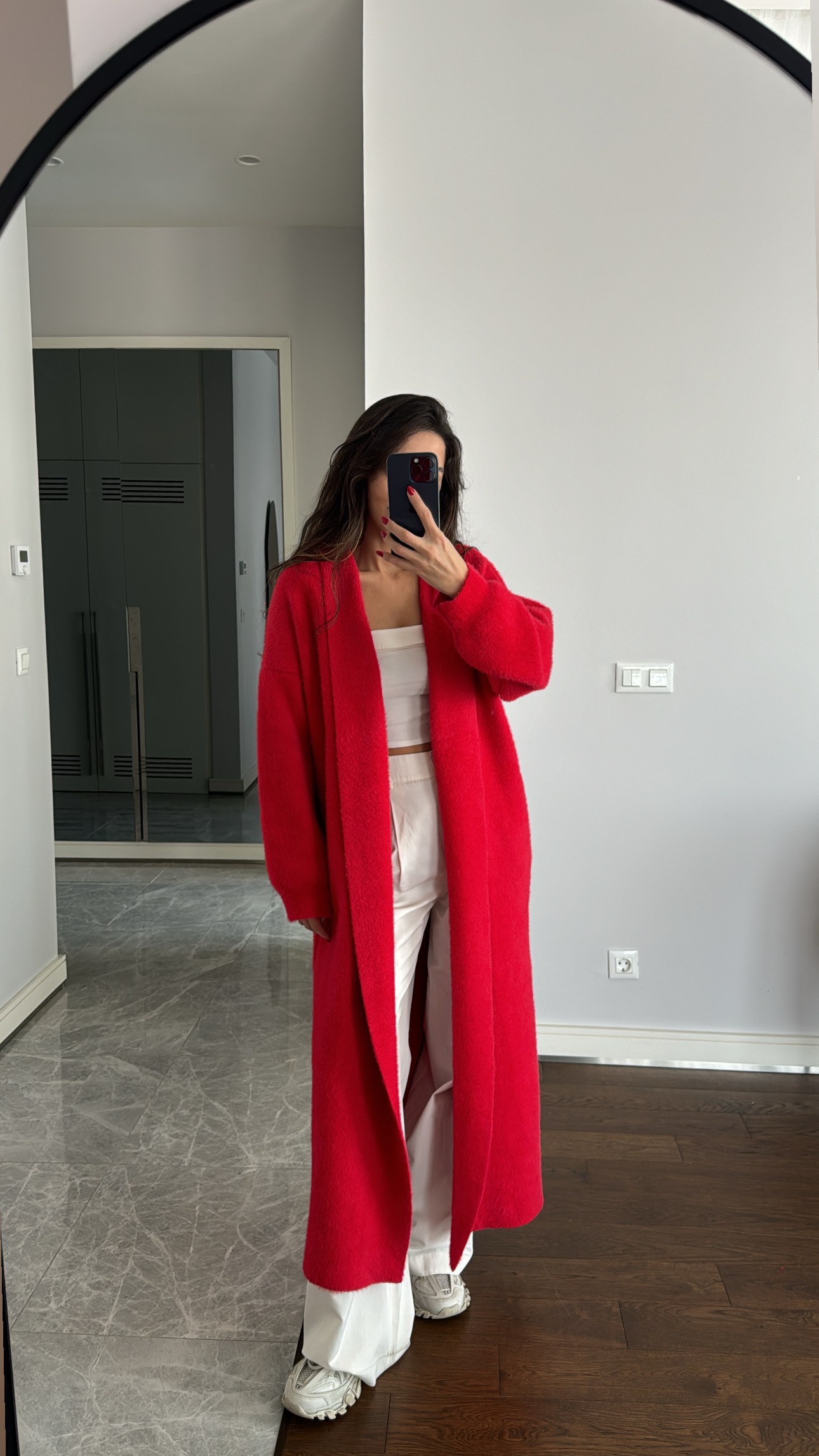 Kırmızı Yumoş Uzun Sakallı Hırka