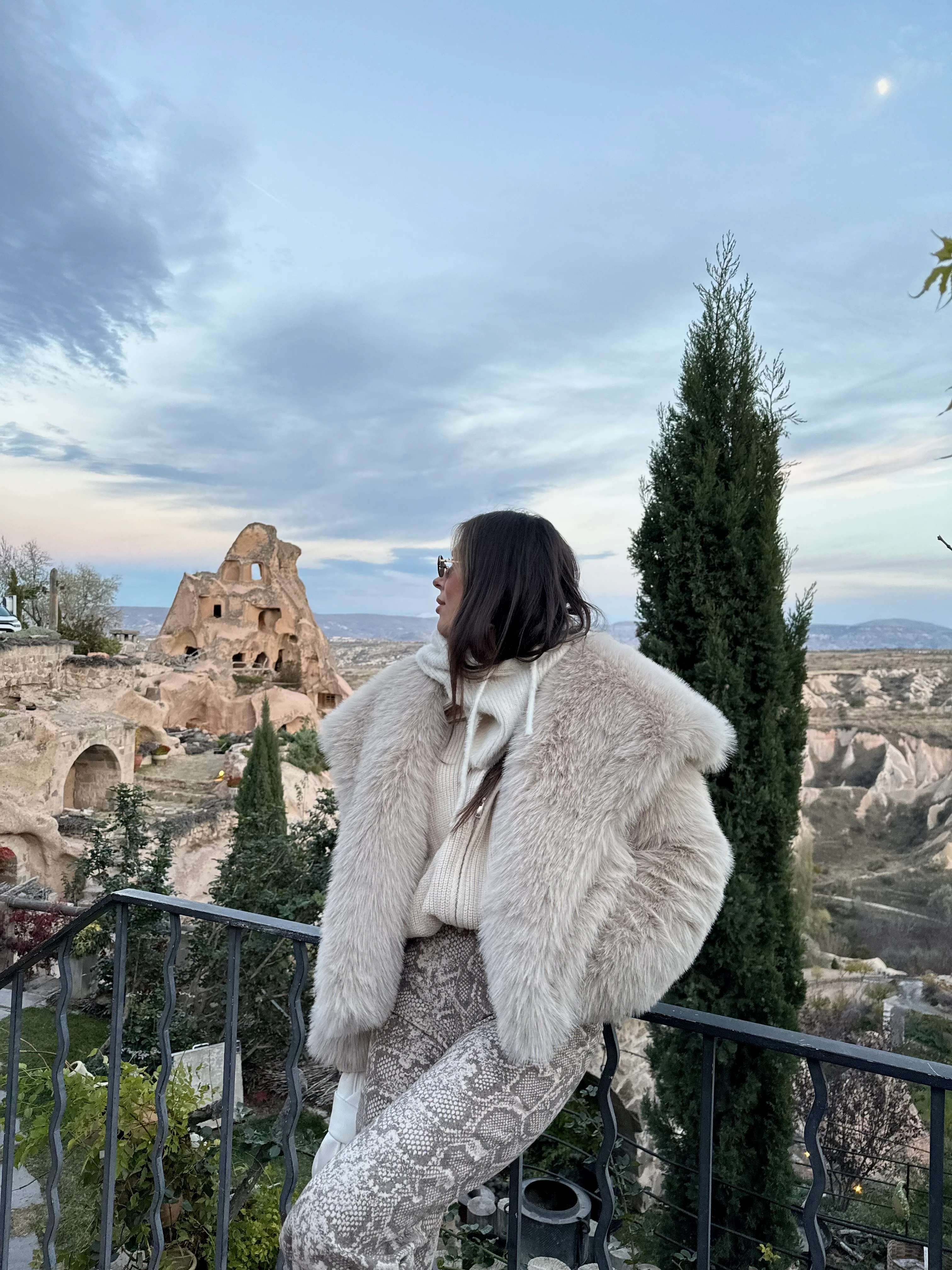 ŞAL YAKA KISA KÜRK