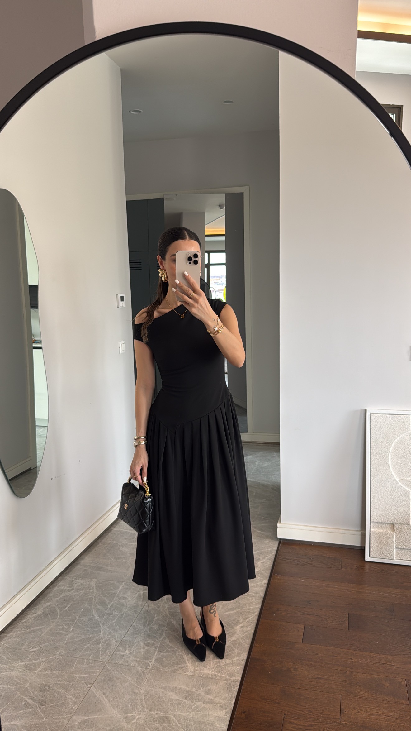 Kayık Yaka Siyah Basic Elbise