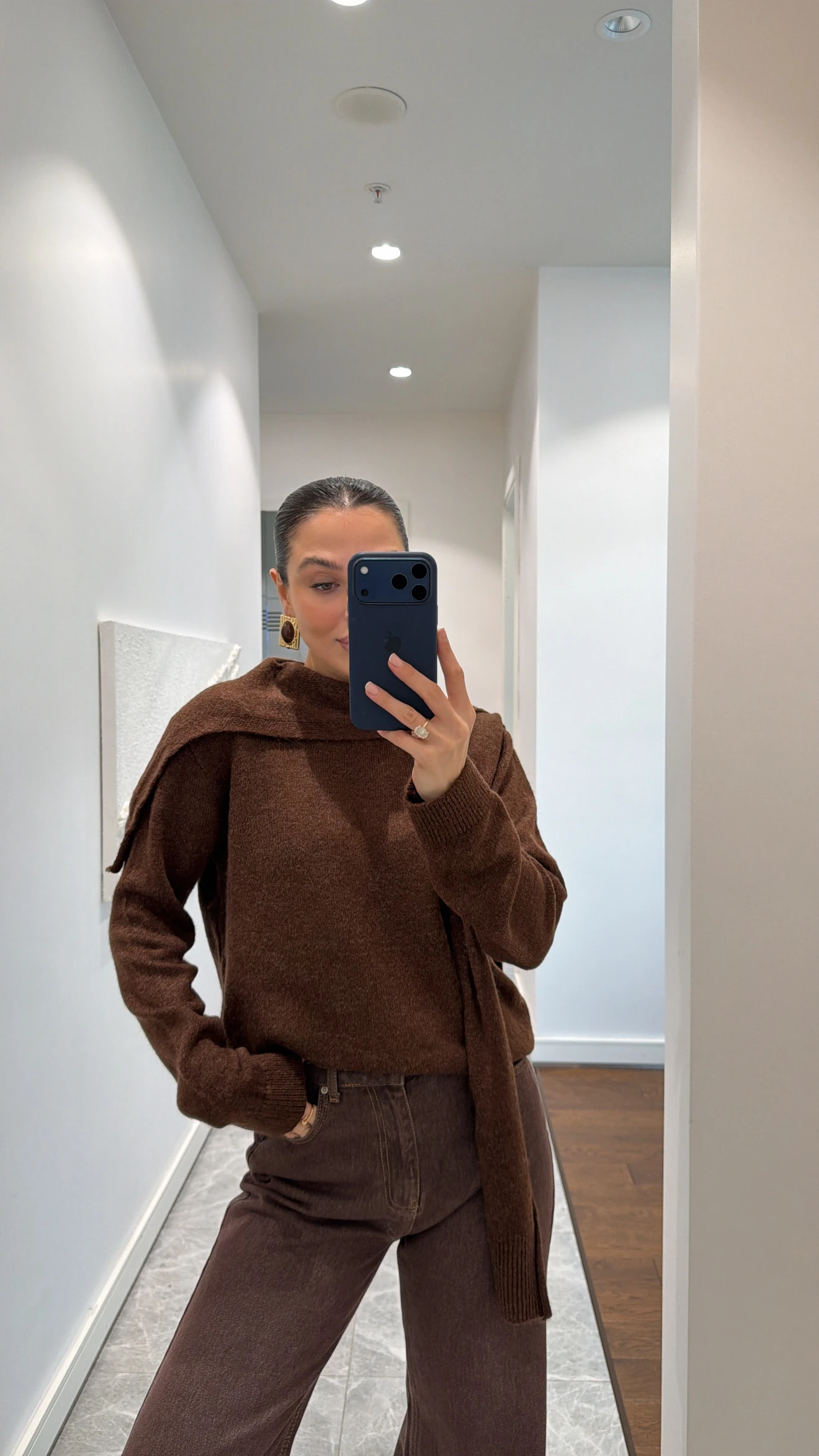 ŞAL DETAYLI TRİKO KAZAK - KAHVE