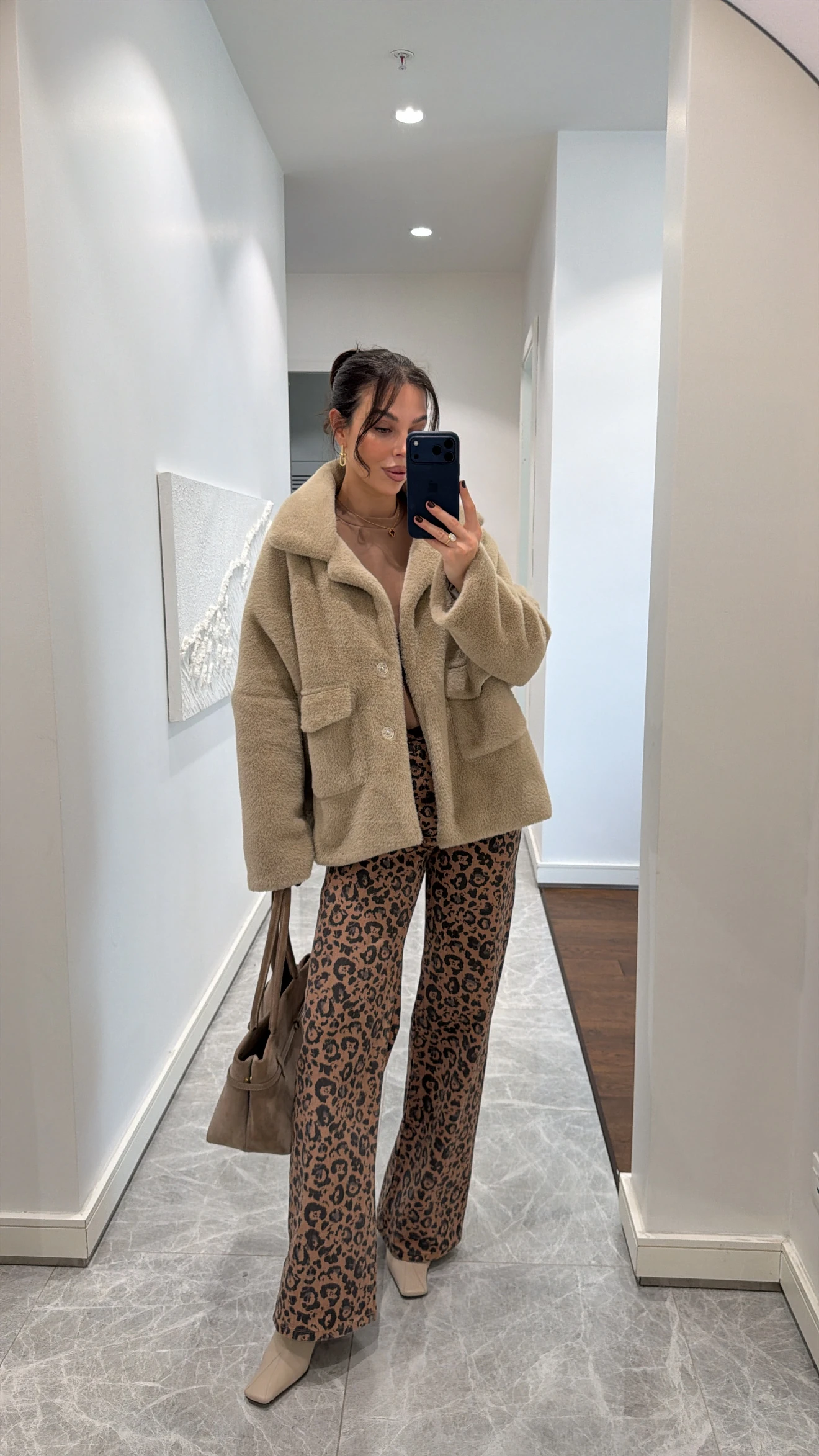 YUMUŞAK DOKULU KÜRK KISA KABAN