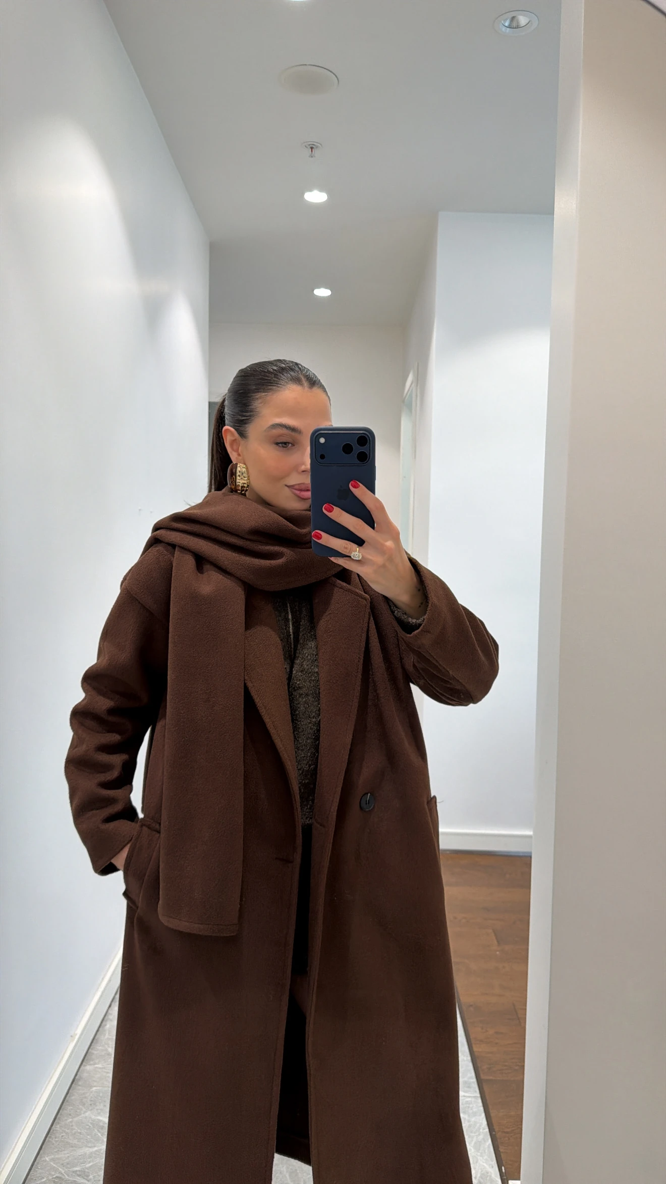 ŞAL DETAYLI UZUN KAŞE KABAN