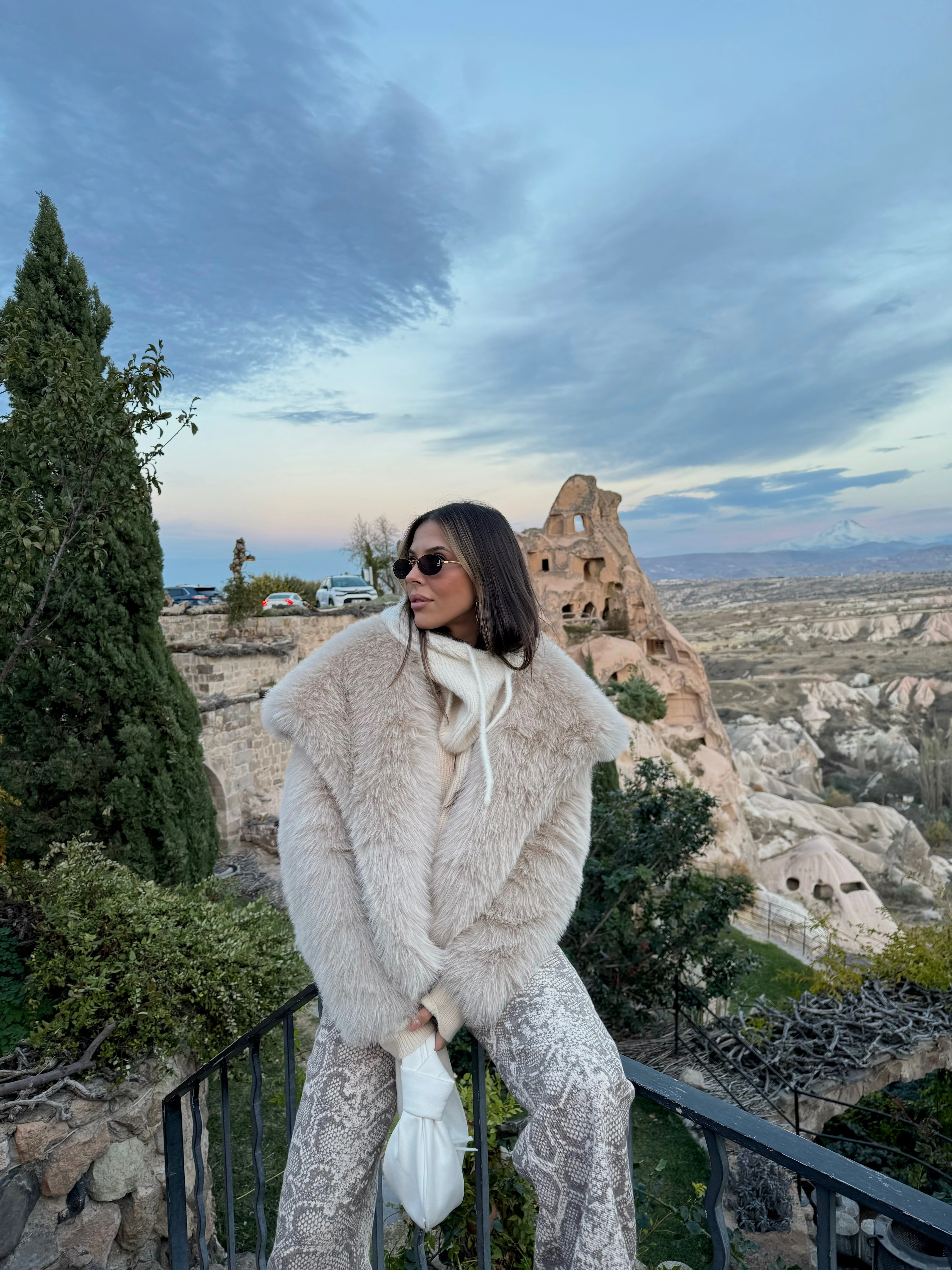 ŞAL YAKA KISA KÜRK