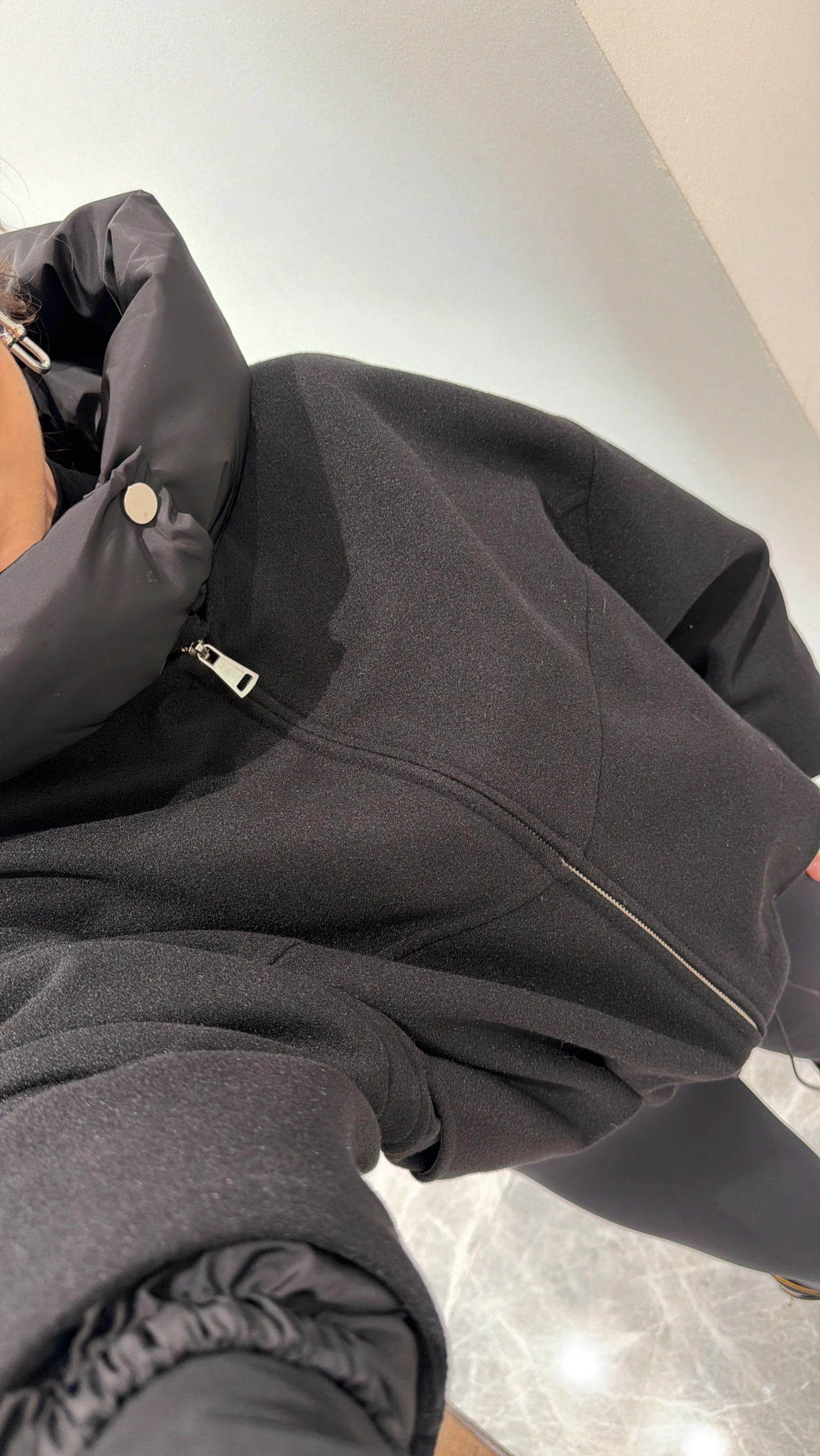 YÜKSEK YAKA KAPÜŞONLU KAŞE MONT