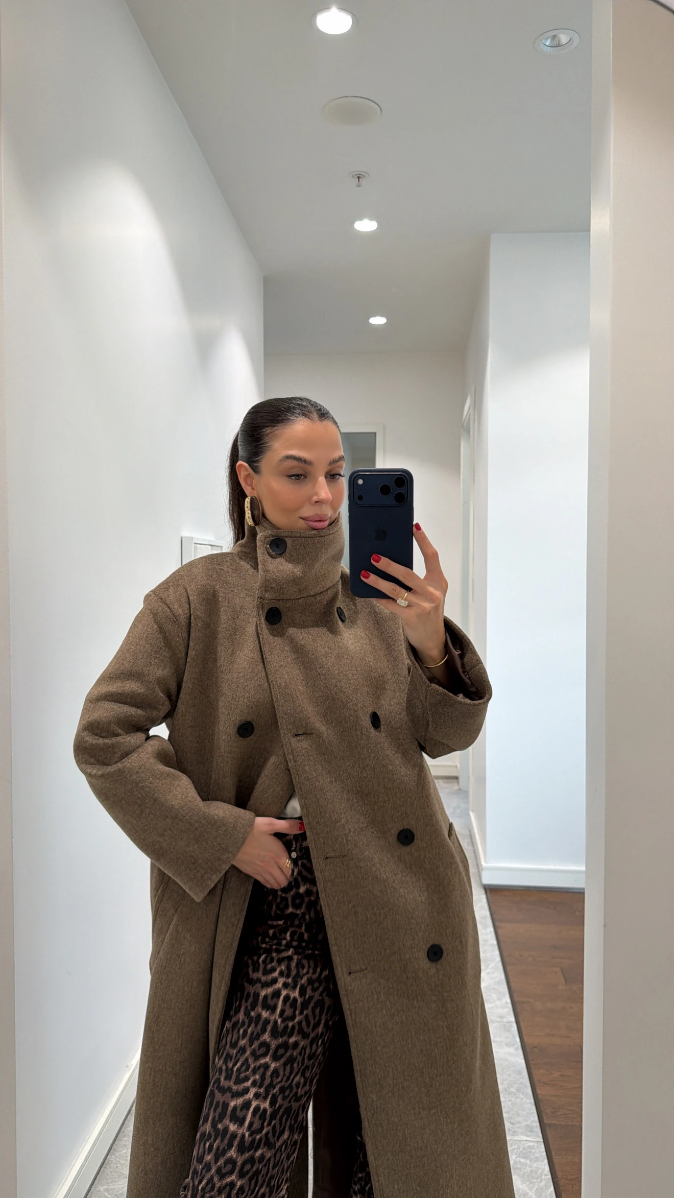 HIGH COLLAR CACHET COAT