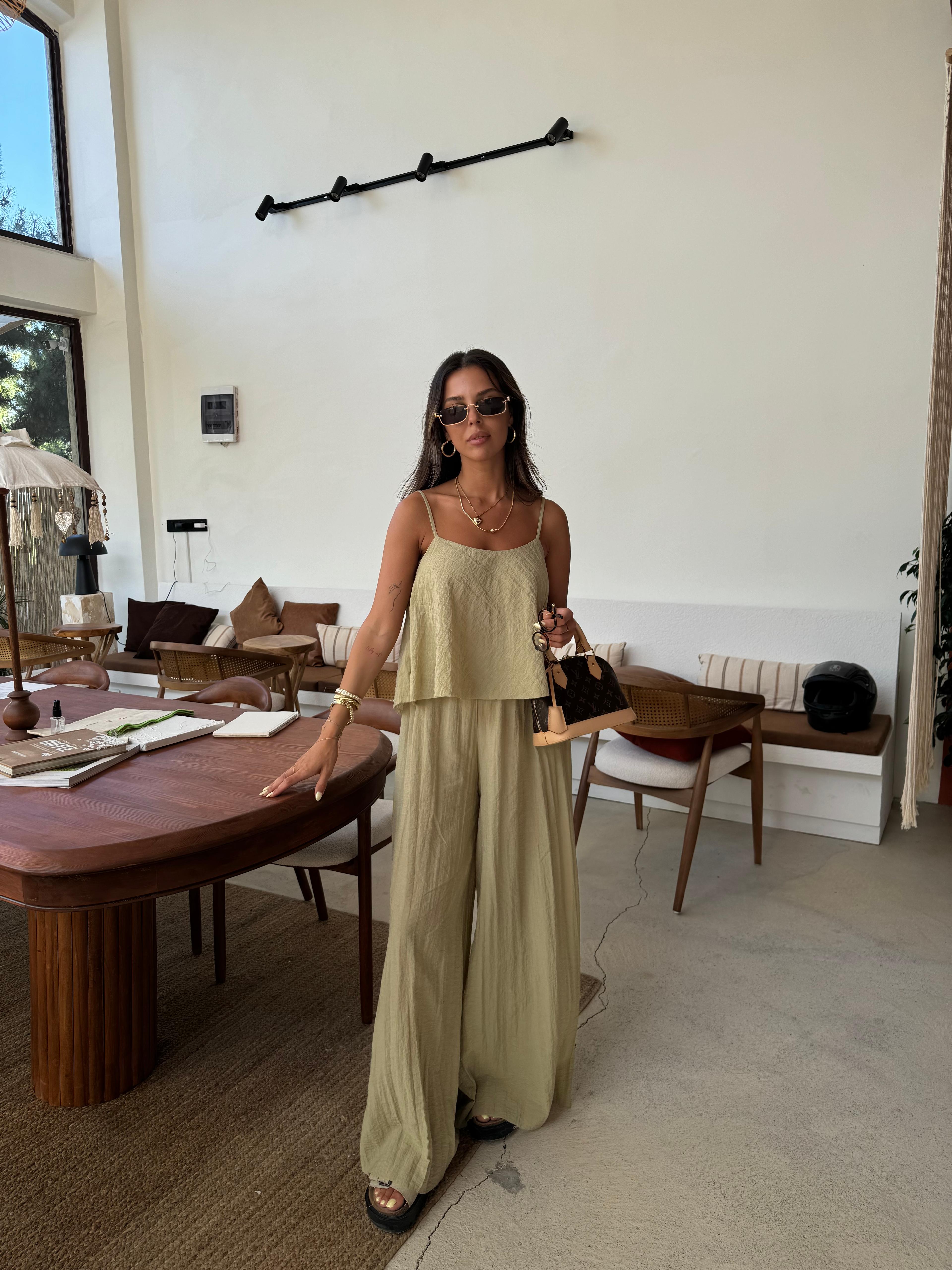 Olive Kırışık Takım