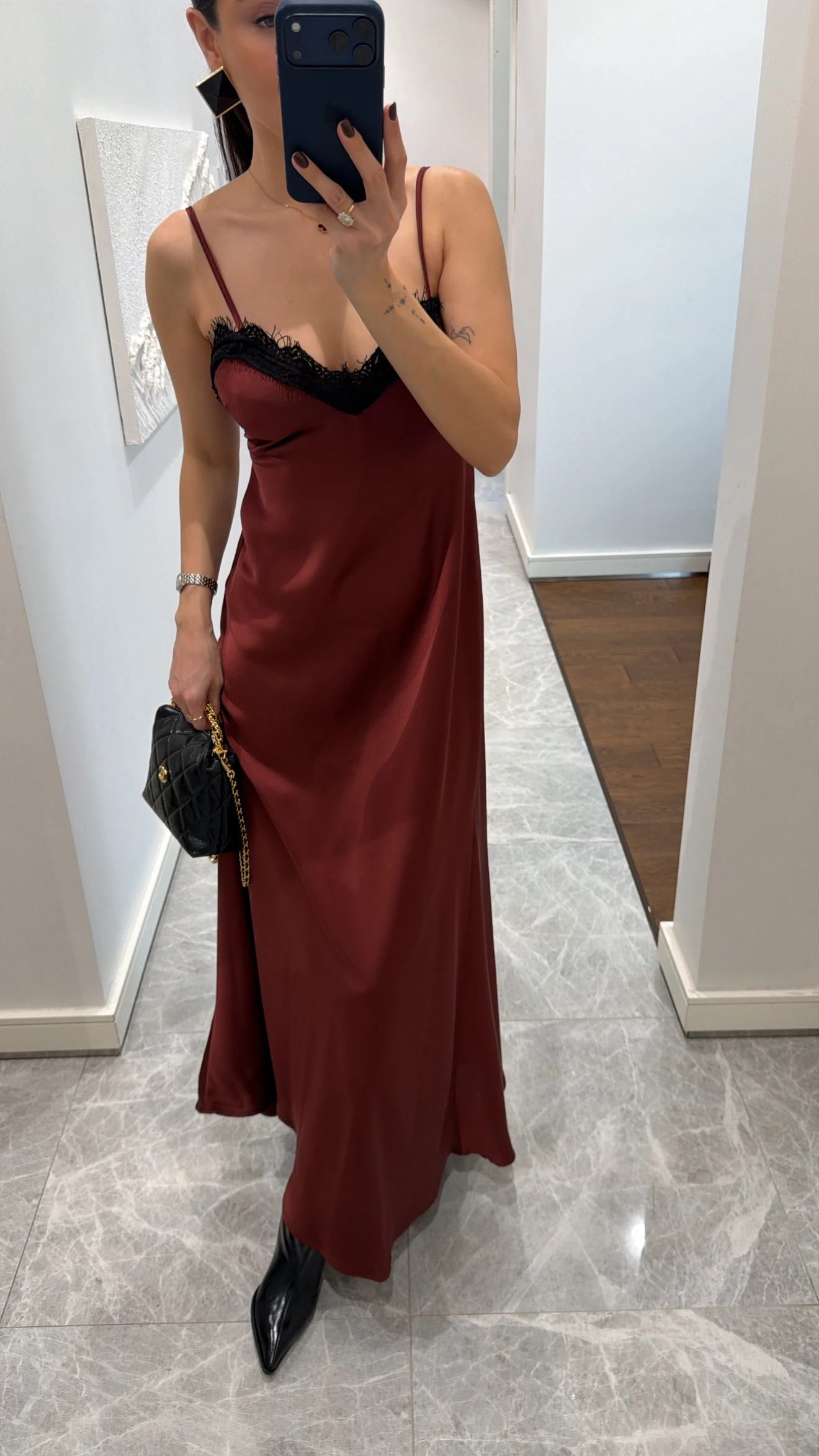 DANTEL DETAYLI BORDO UZUN ELBİSE