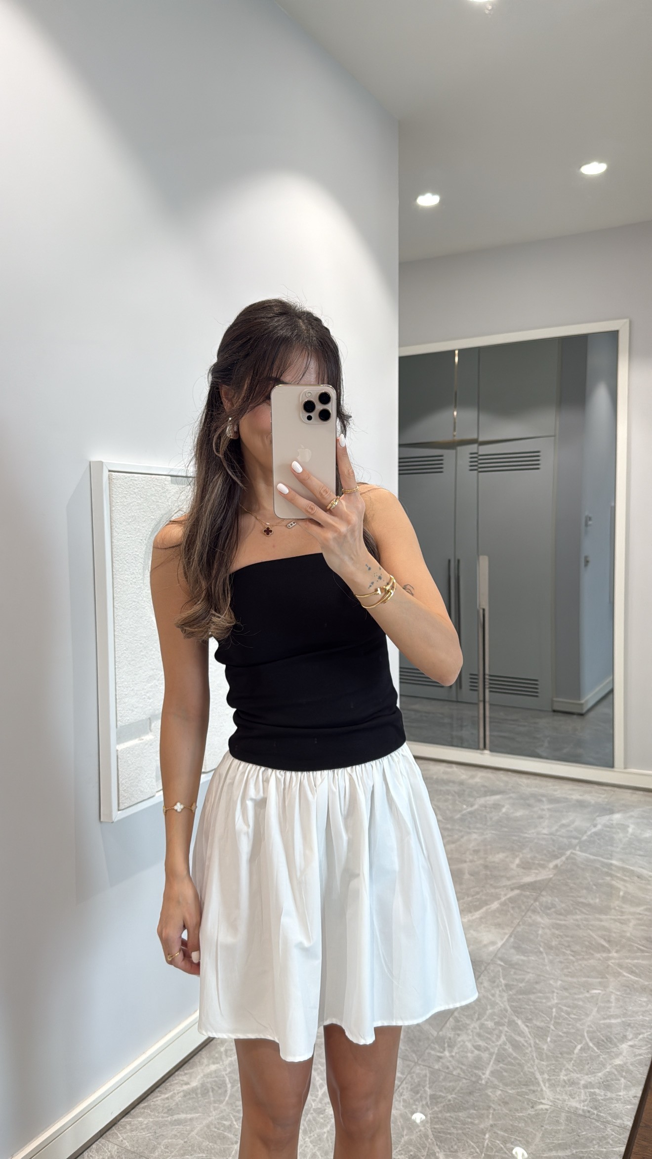 STRAPLEZ VOLAN DETAYLI MİNİ ELBİSE