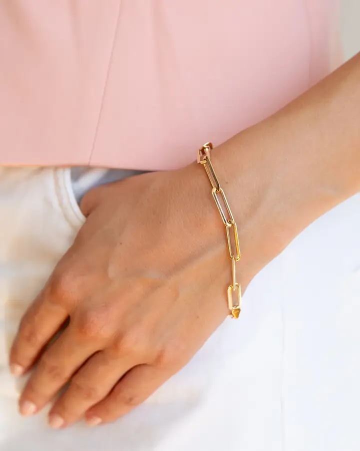 Kadınlar İçin Zarif Altın Bileklik: SözGold ile Stilinizi Tamamlayın