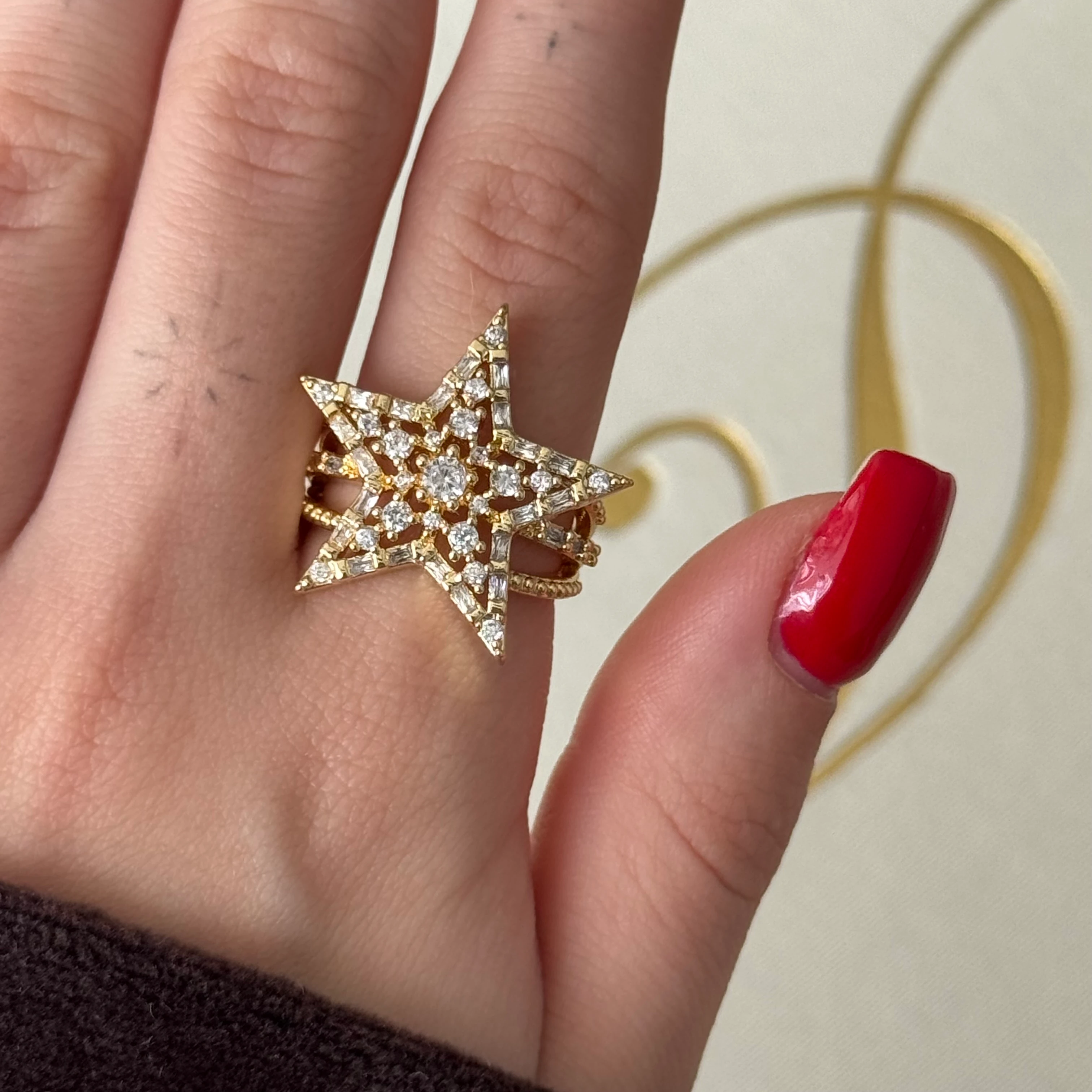 Lüx Taşlı Star Yüzük
