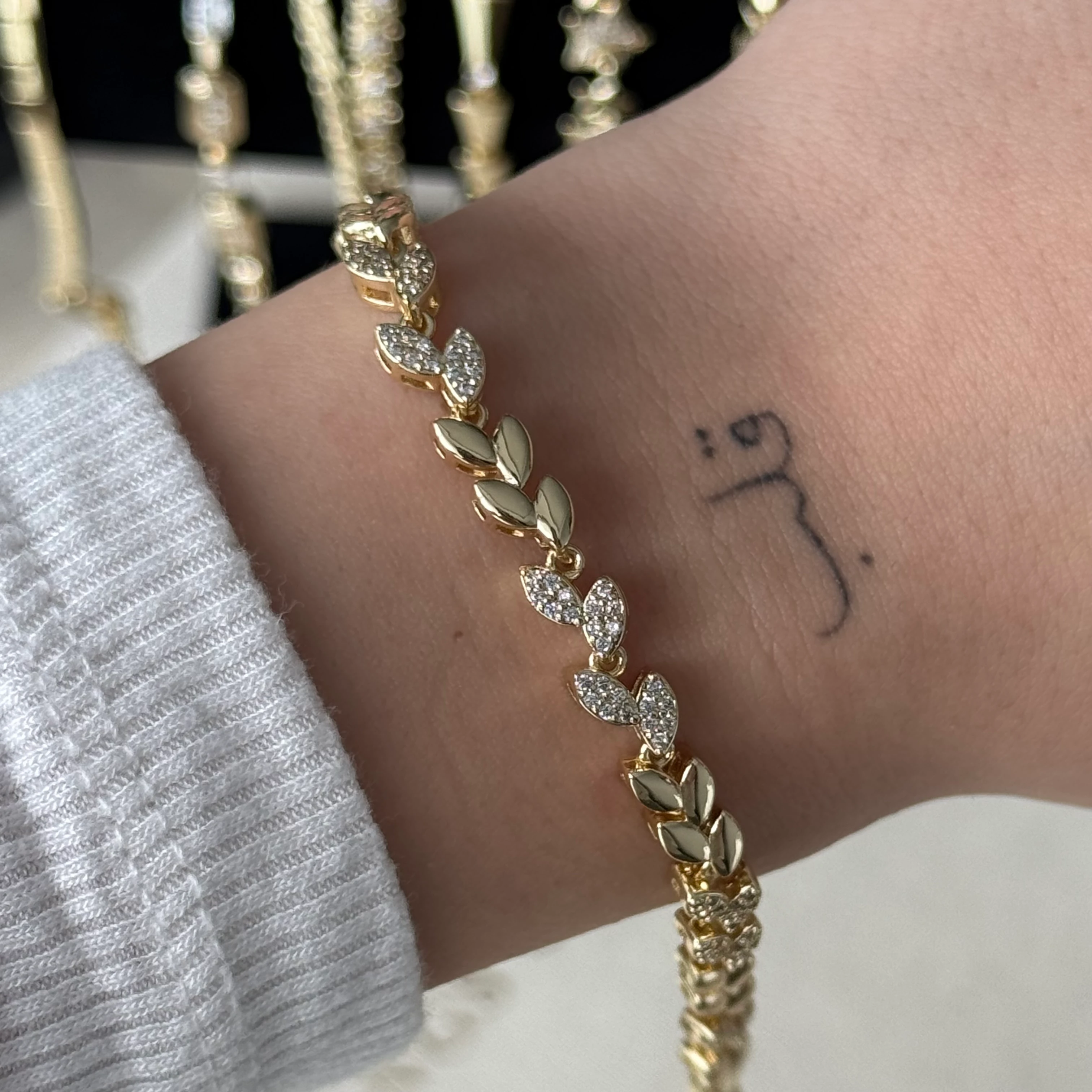 Taşlı Yaprak Bileklik
