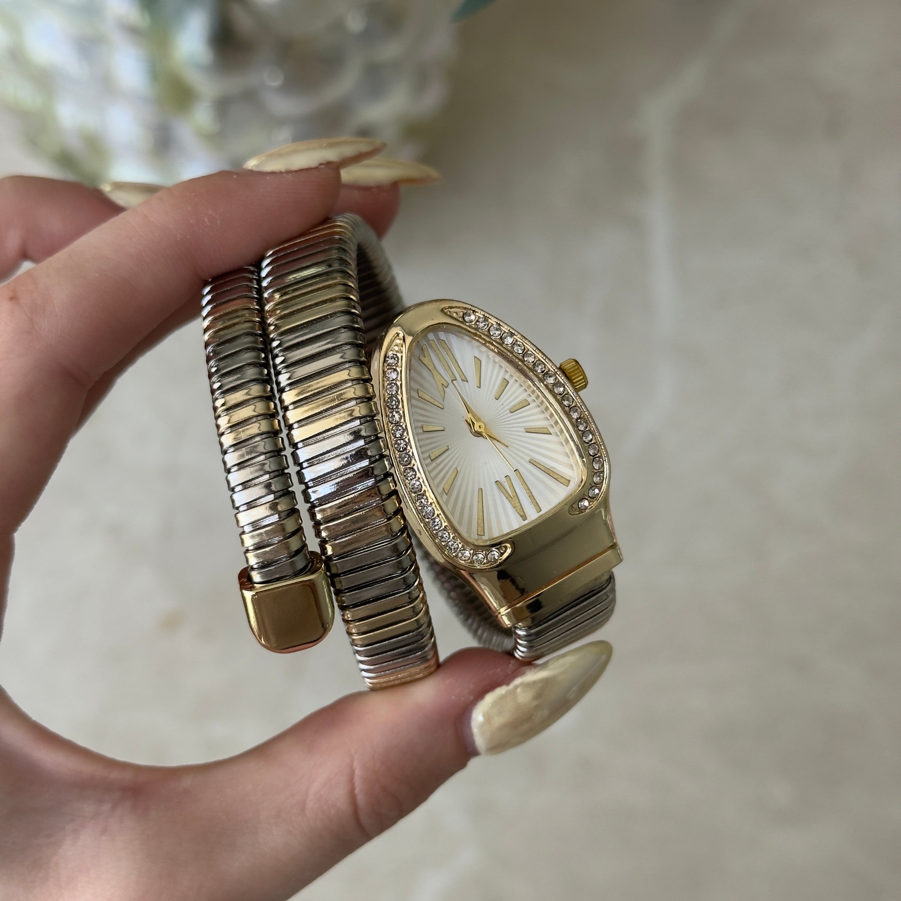 Serpenti Saat