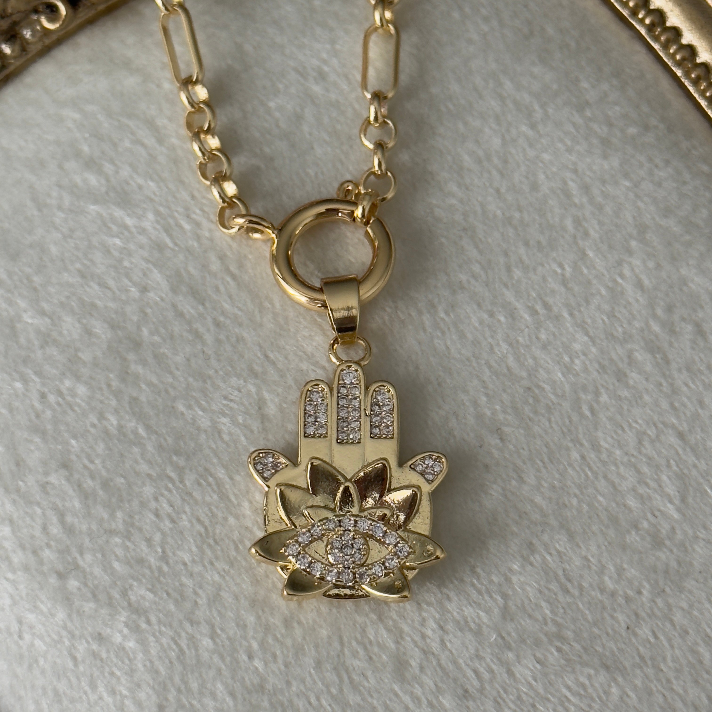 Taşlı Hamsa Kolye