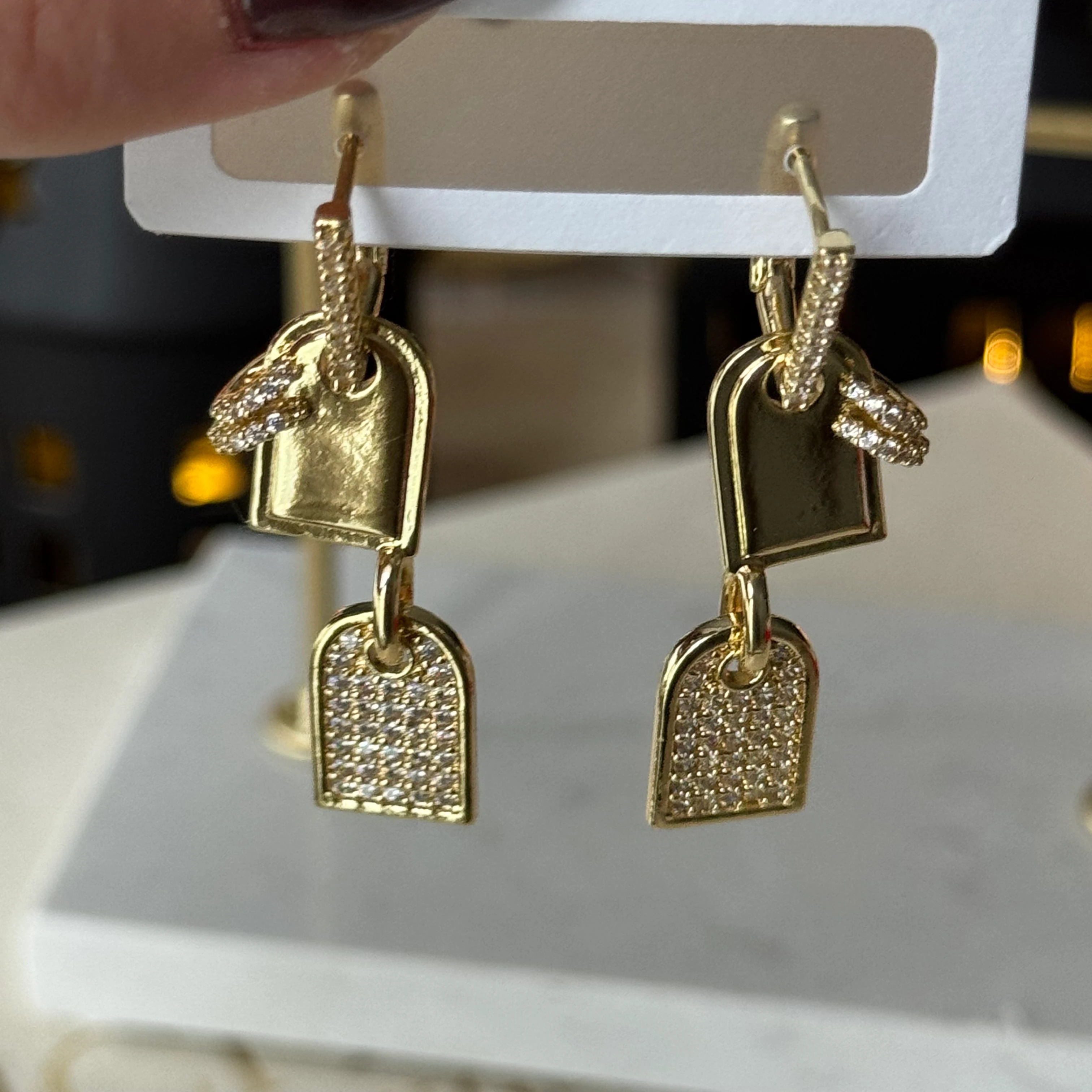 Taşlı Charmlı Küpe