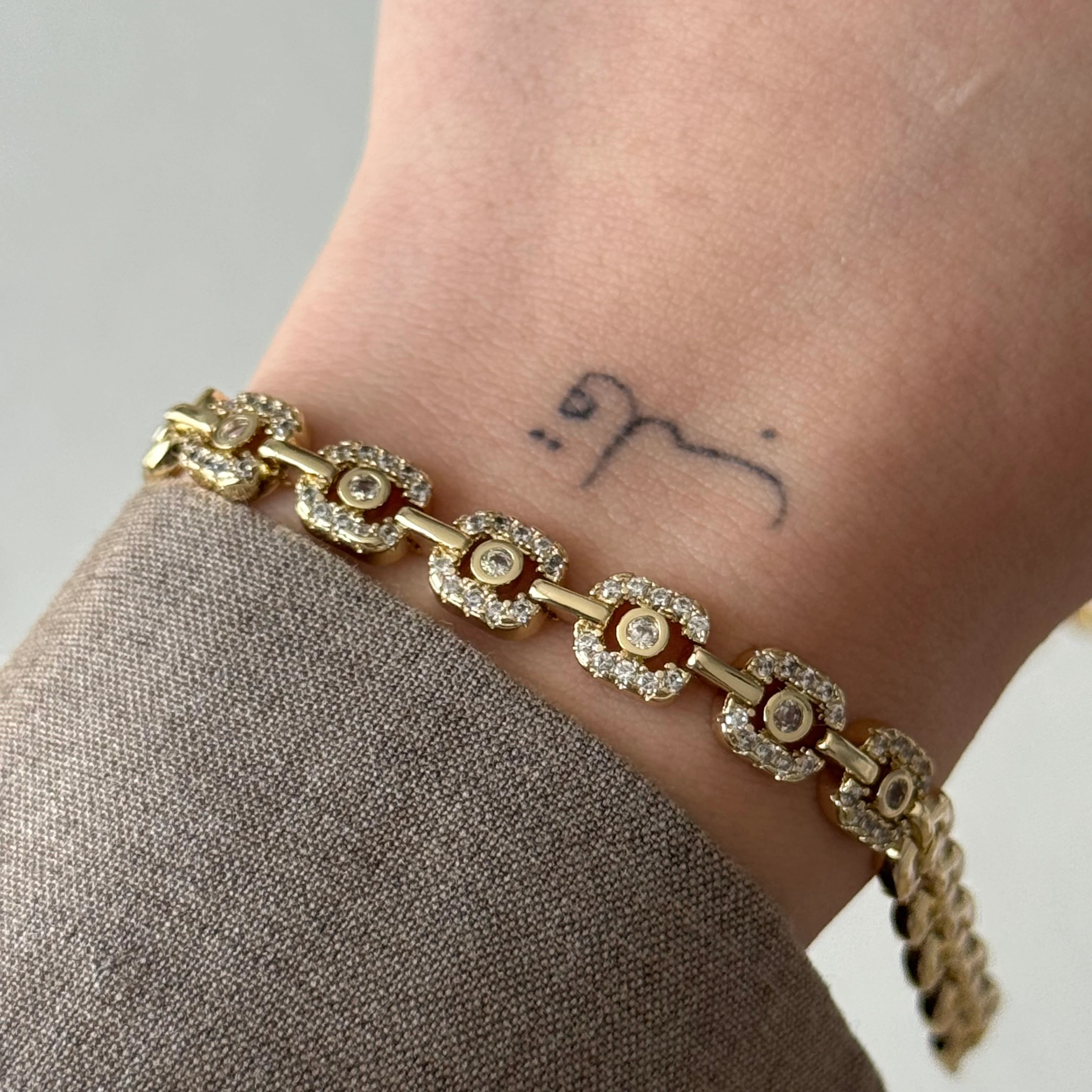 Halka Taşlı Bileklik