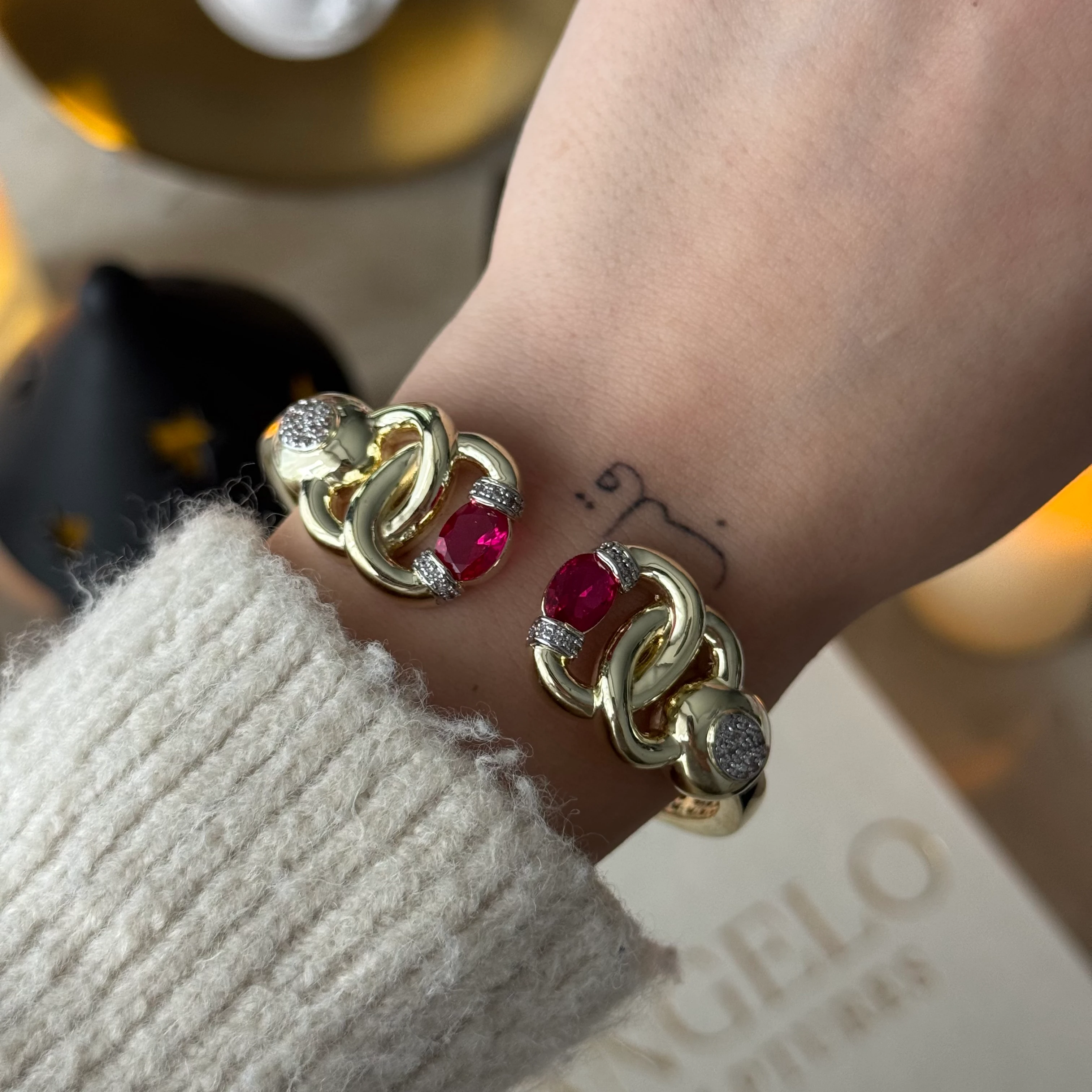 VIP Taşlı Kelepçe