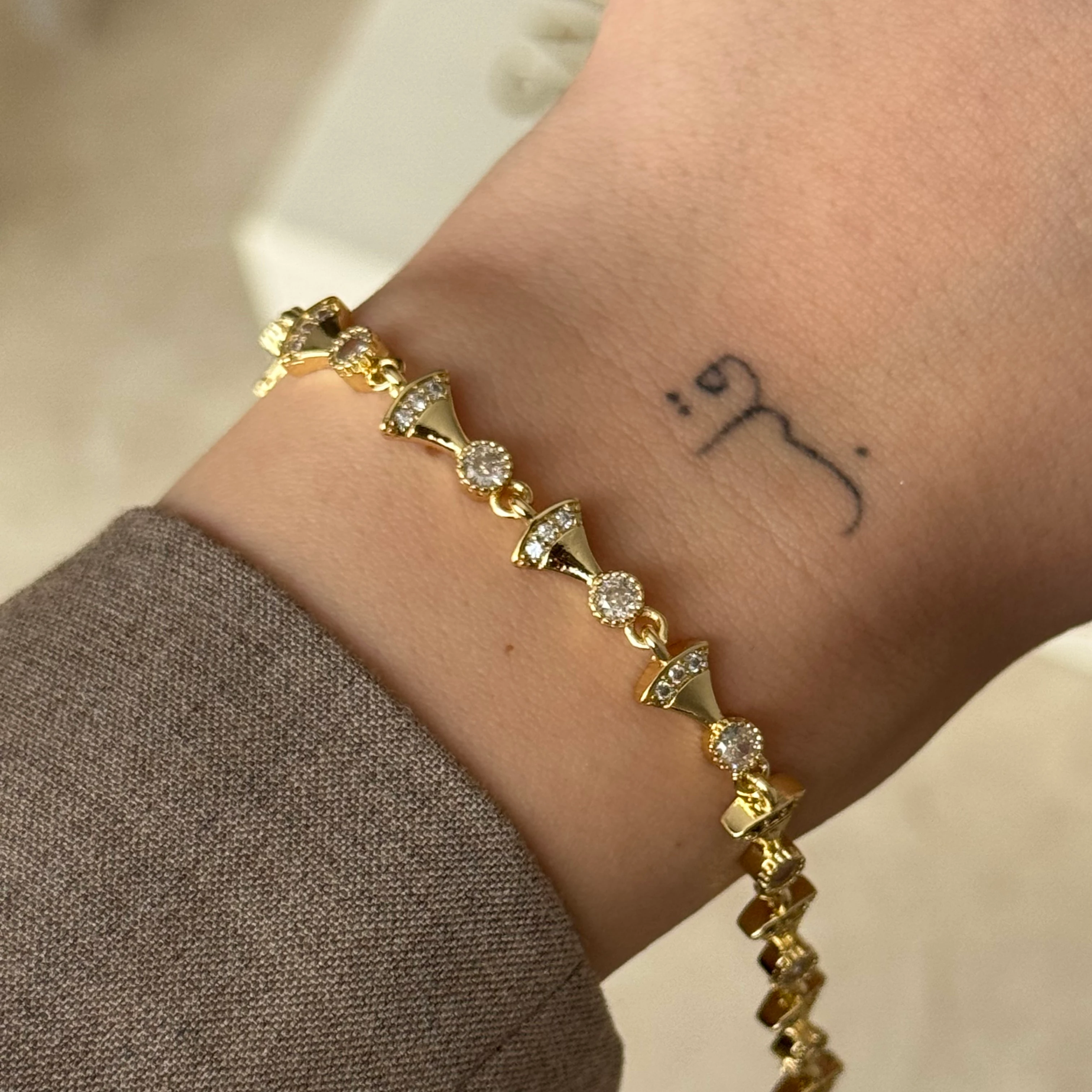 Taşlı Desen Bileklik