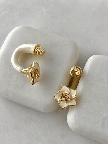 Gold Mineli Çiçek Tasarım Marka Küpe