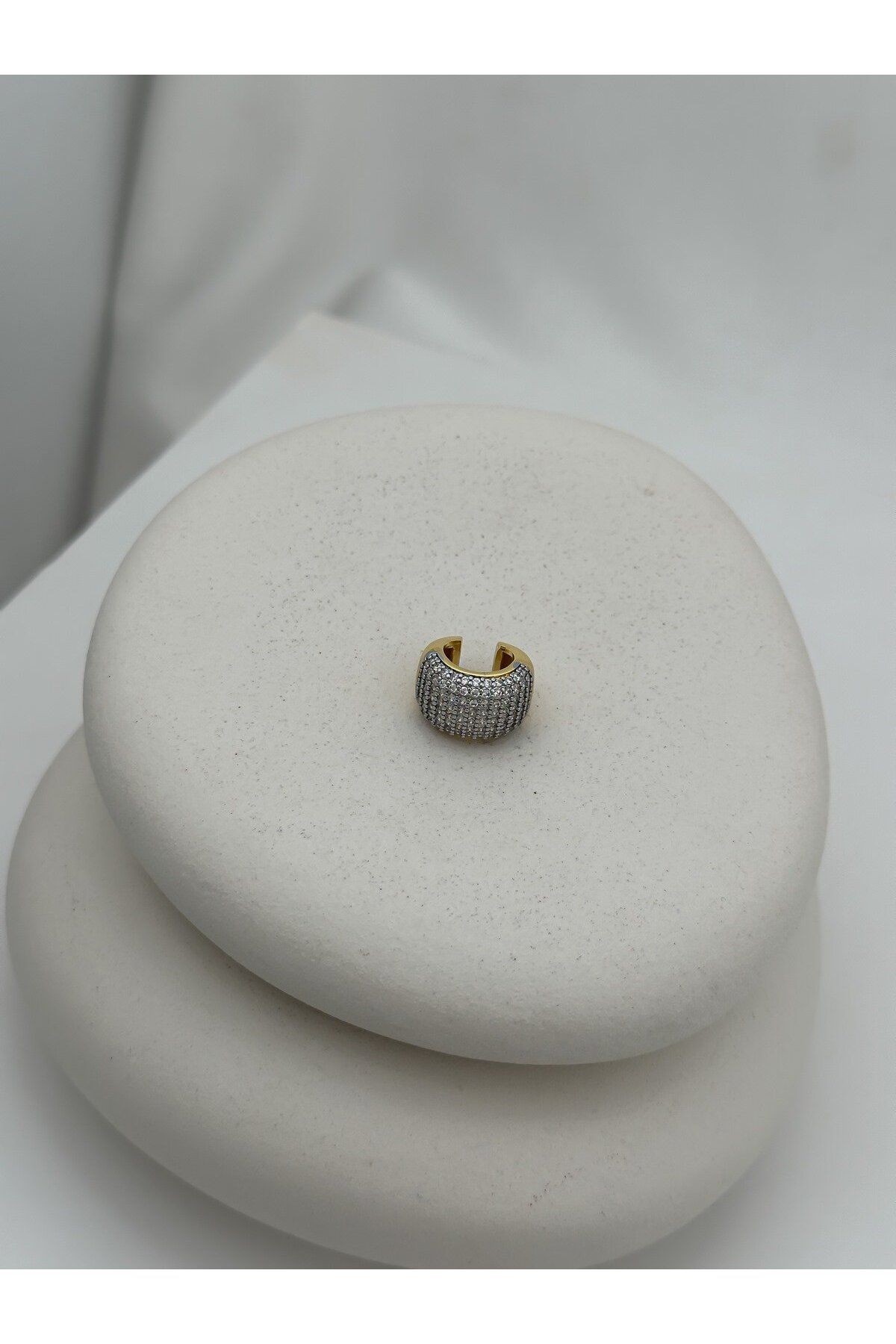 Mix Renk Zirkon Taşlı Geniş Model Kıkırdak Earcuff Küpe