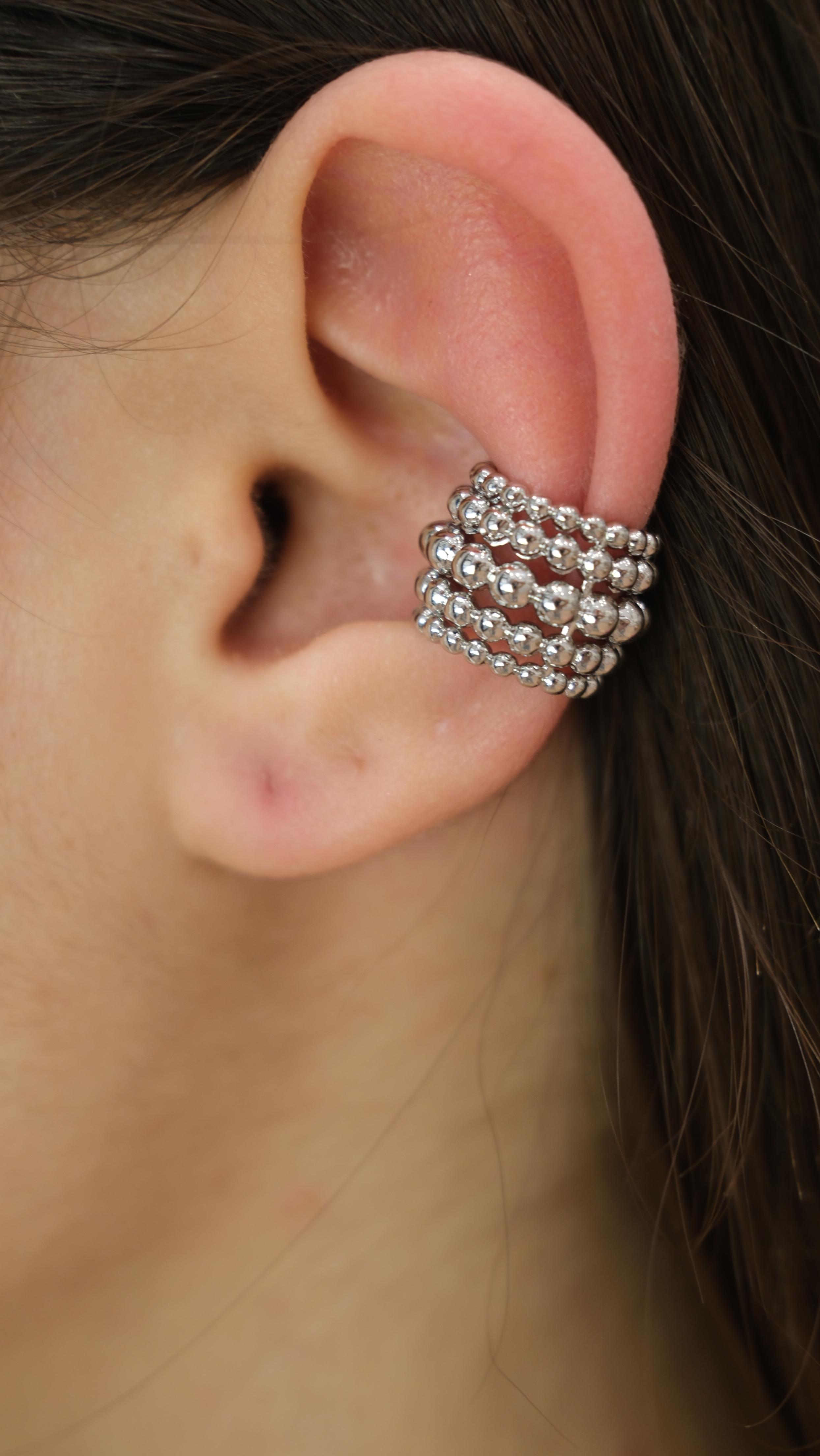 Silver Topçuk Detaylı Earcuff Kıkırdak Küpe
