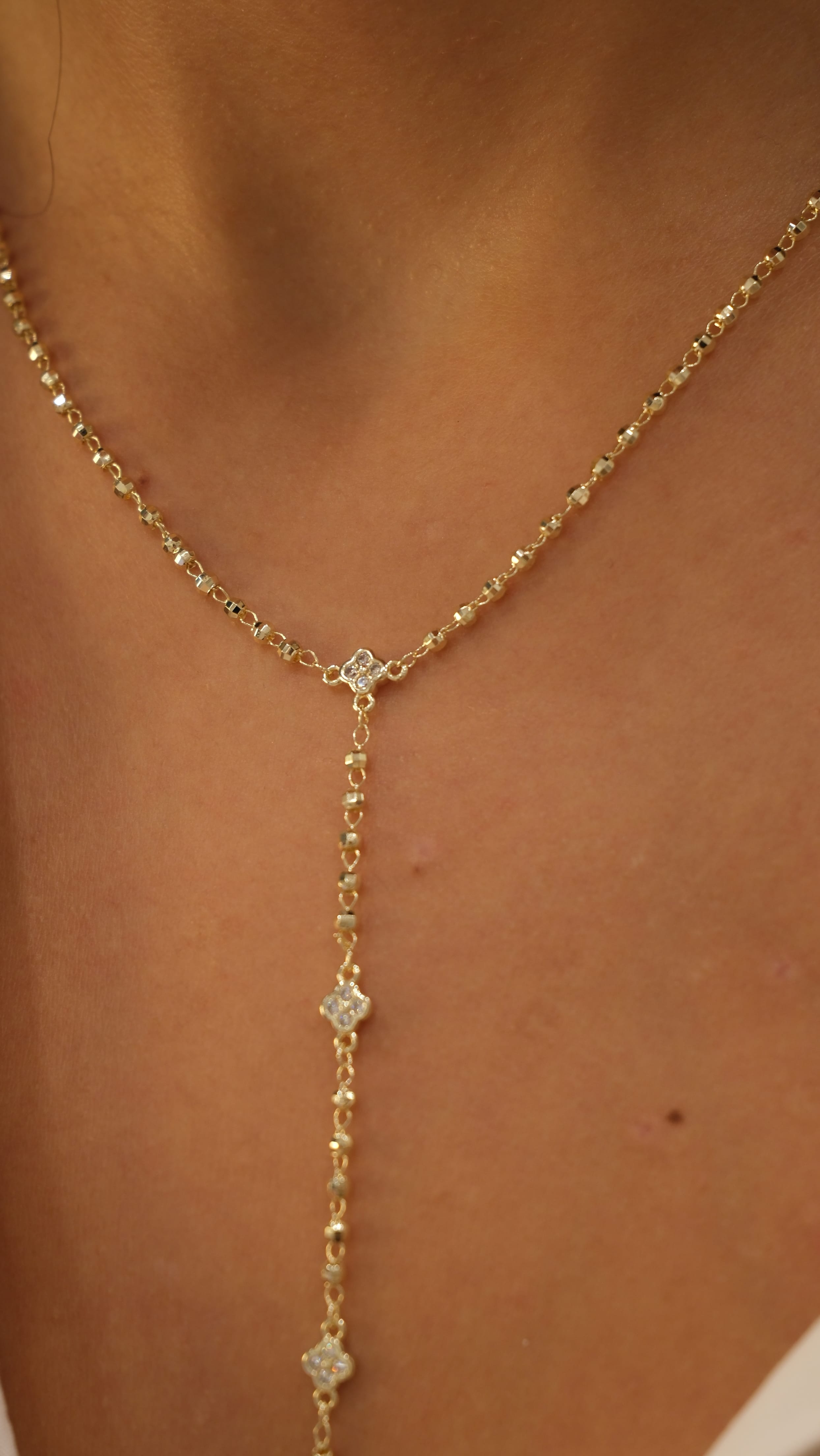 Yonca Detay Dorika Zincirli Y Kolye