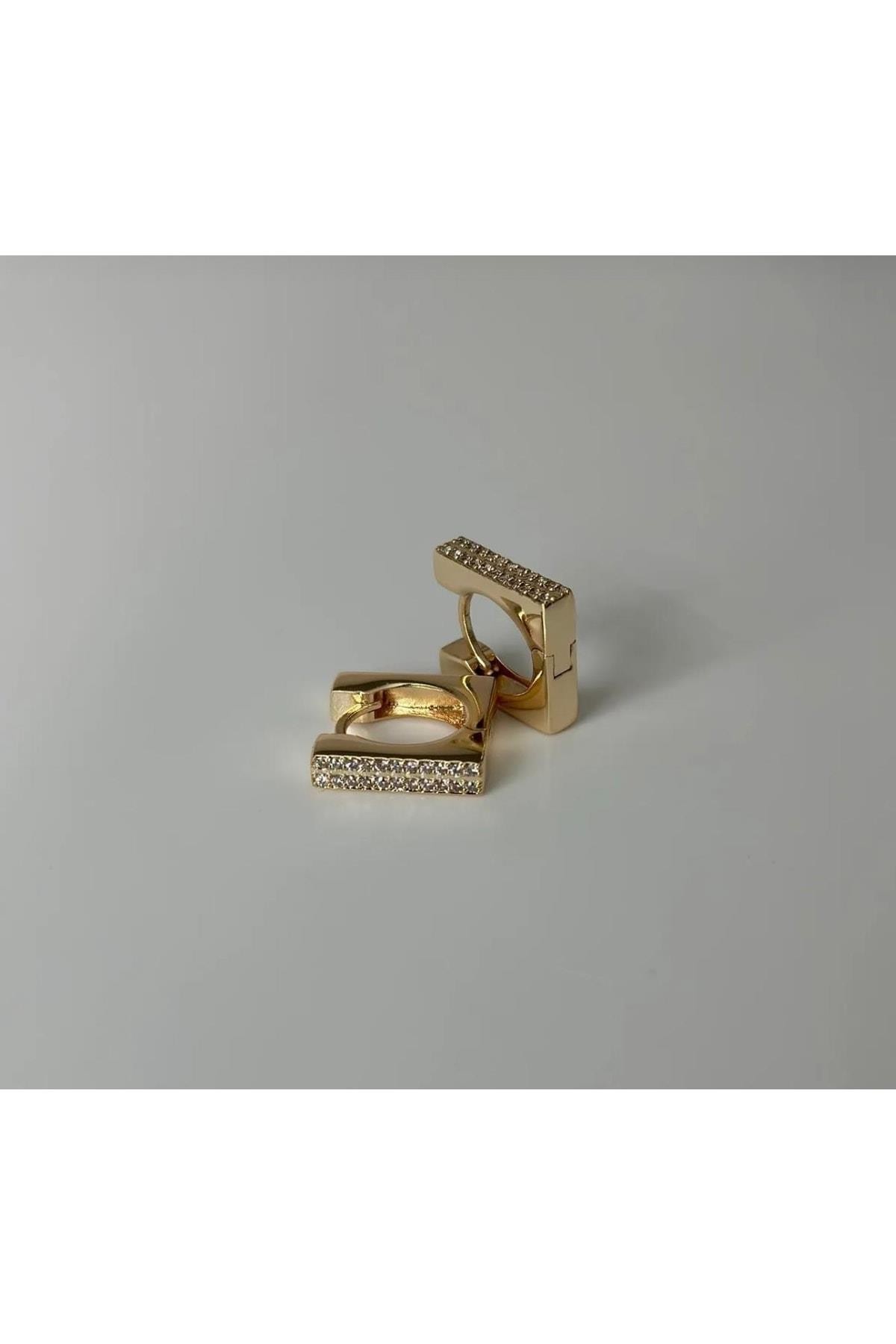 Premium Seri Gold Kalın Tasarım Zirkon Taşlı Küpe Pirinç Kaplama Modern Kararmayan Altın Kadın Küpe