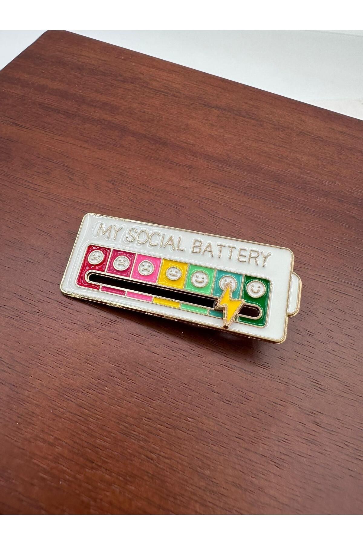 My Social Battery Tasarım Hareketli Broş