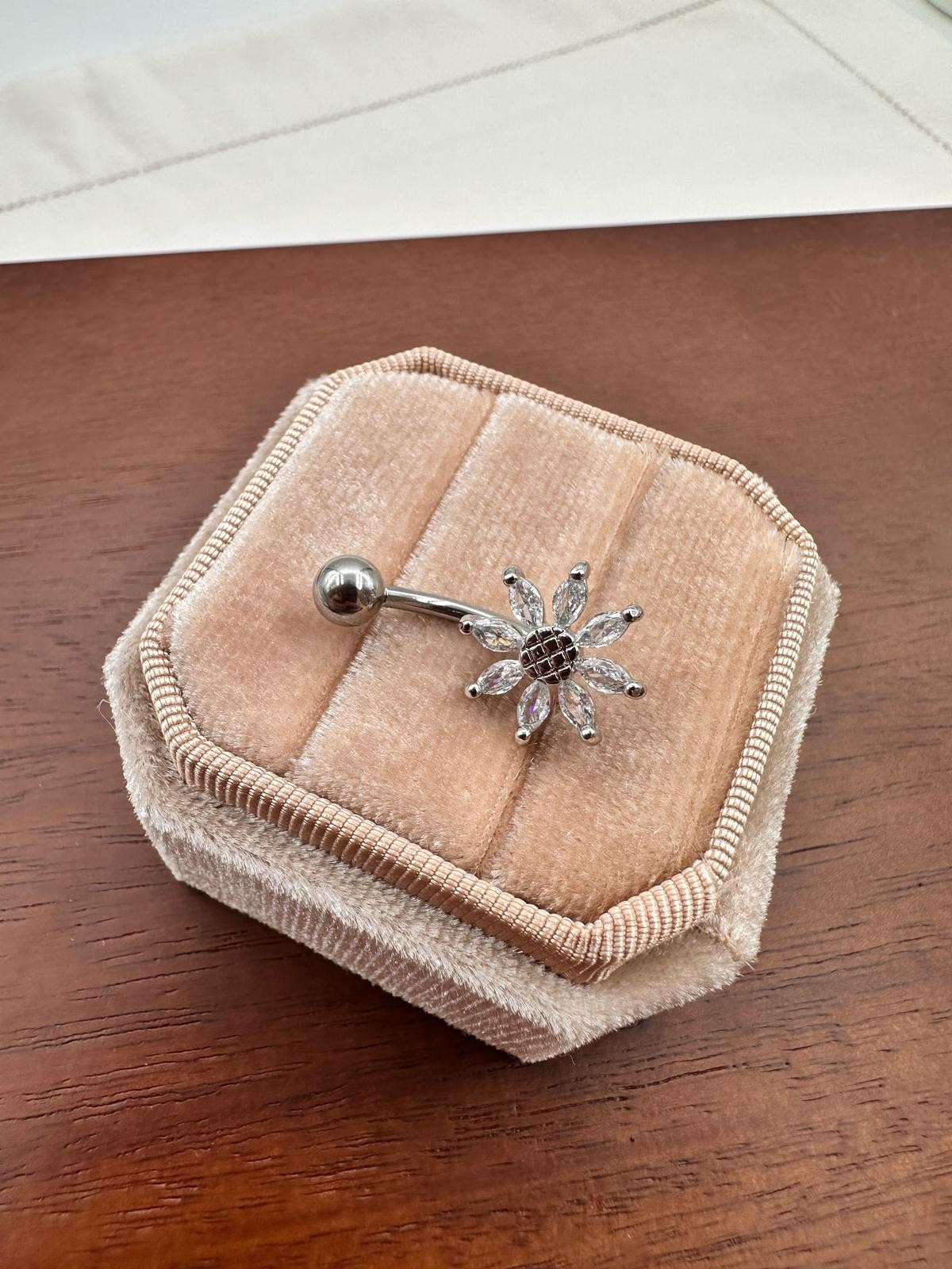 Silver Zirkon Taş Çiçek Figür Göbek Piercing