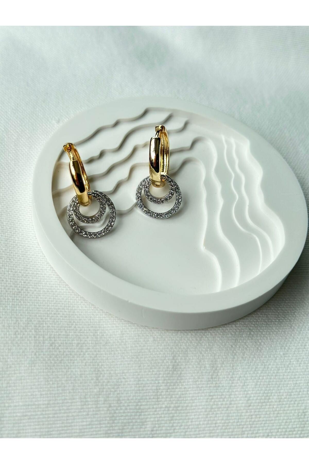 Gold ve Silver Özel Seri Halka Detaylı Zirkon Taş Trend Küpe