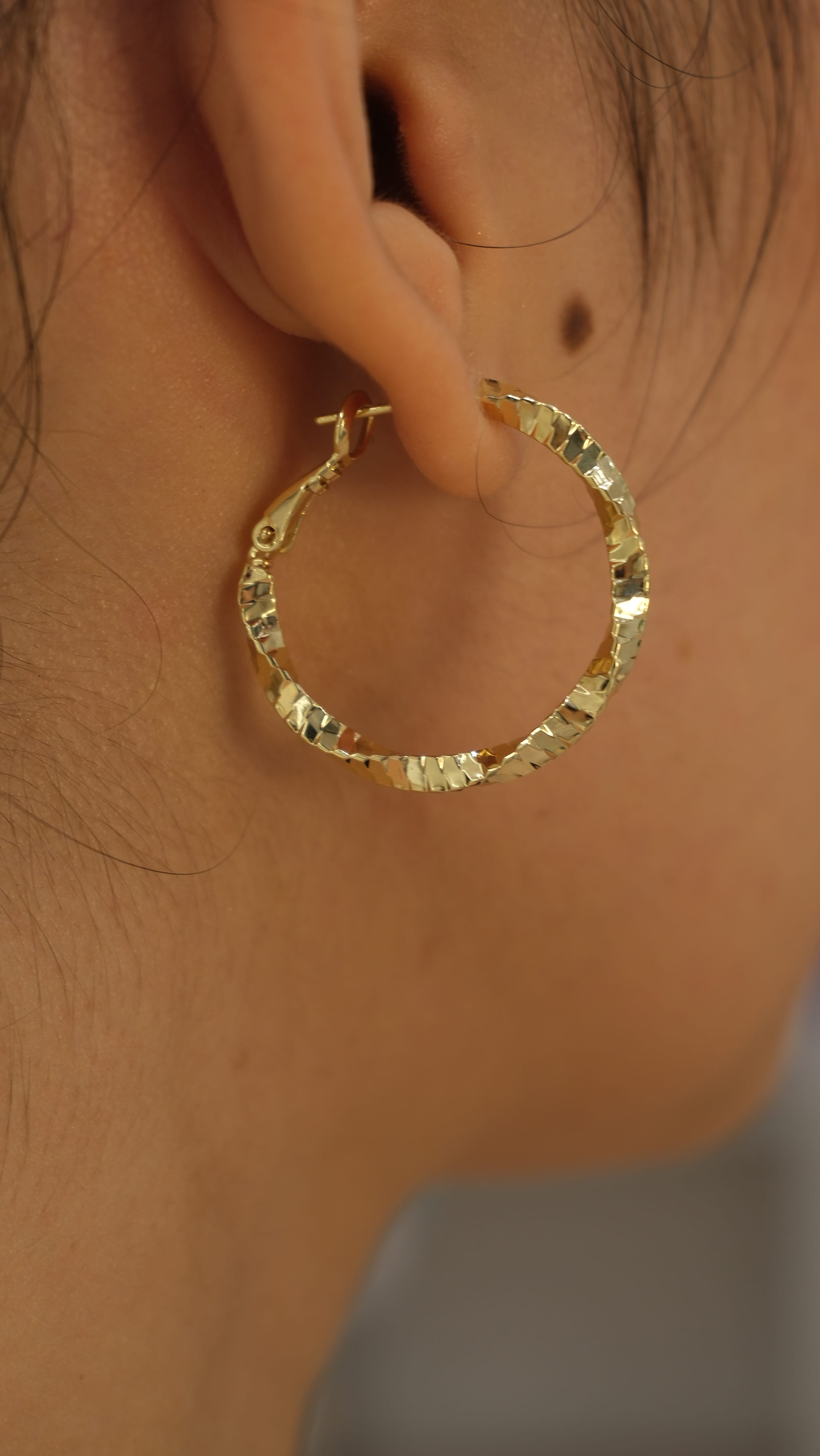 Gold 14k Kıvrım Detay Halka Küpe