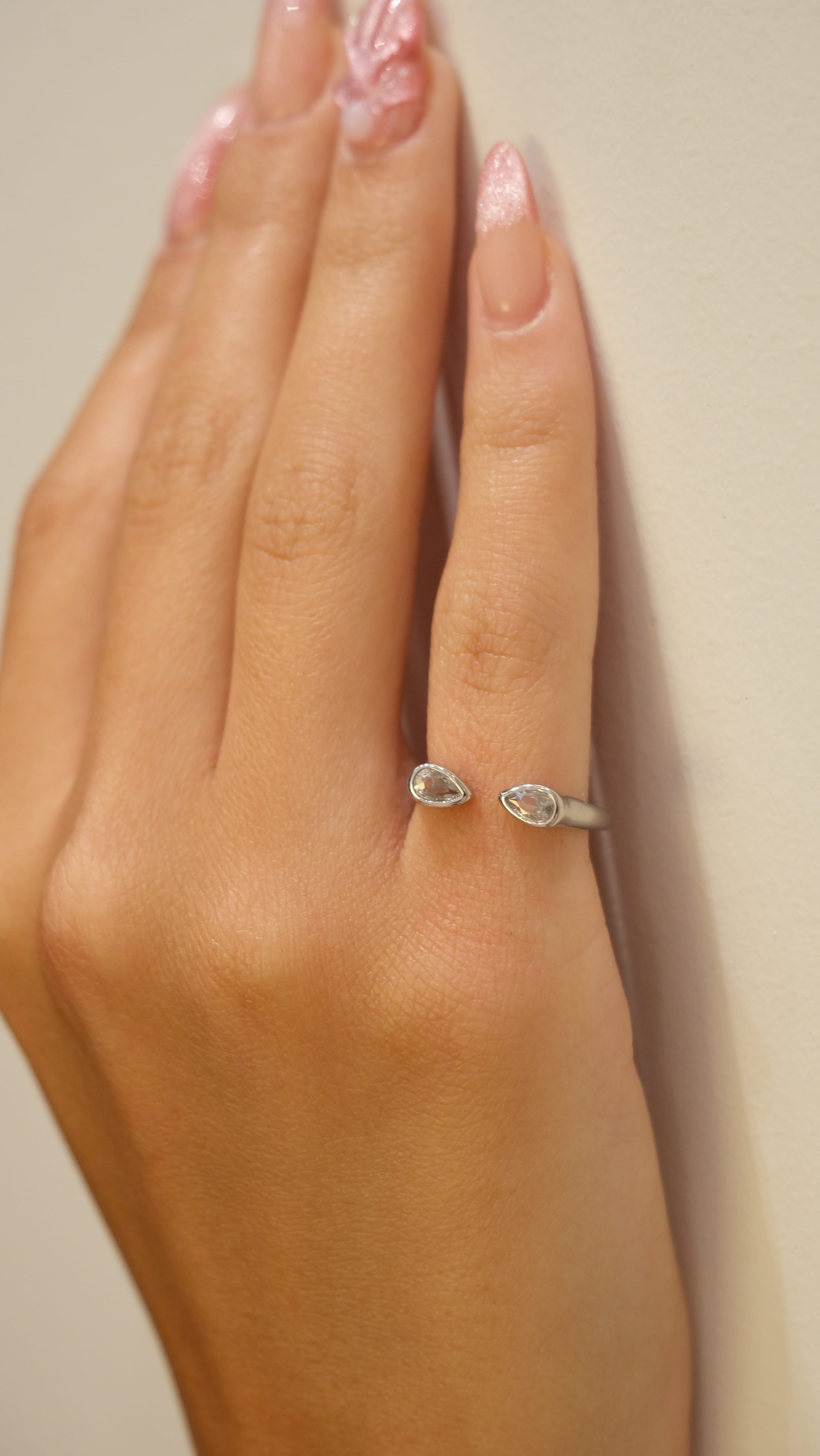 Damla Taş Şövalye Parmak Ayarlanabilir Eklem Yüzük