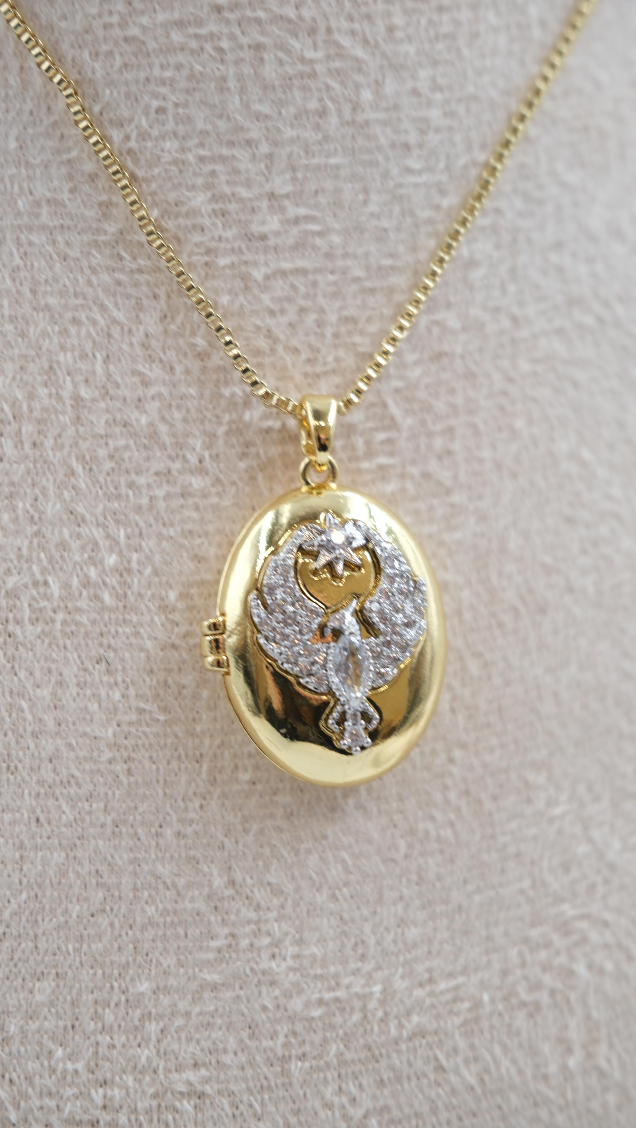 Gold Anka Kuşu Madalyon Kolye