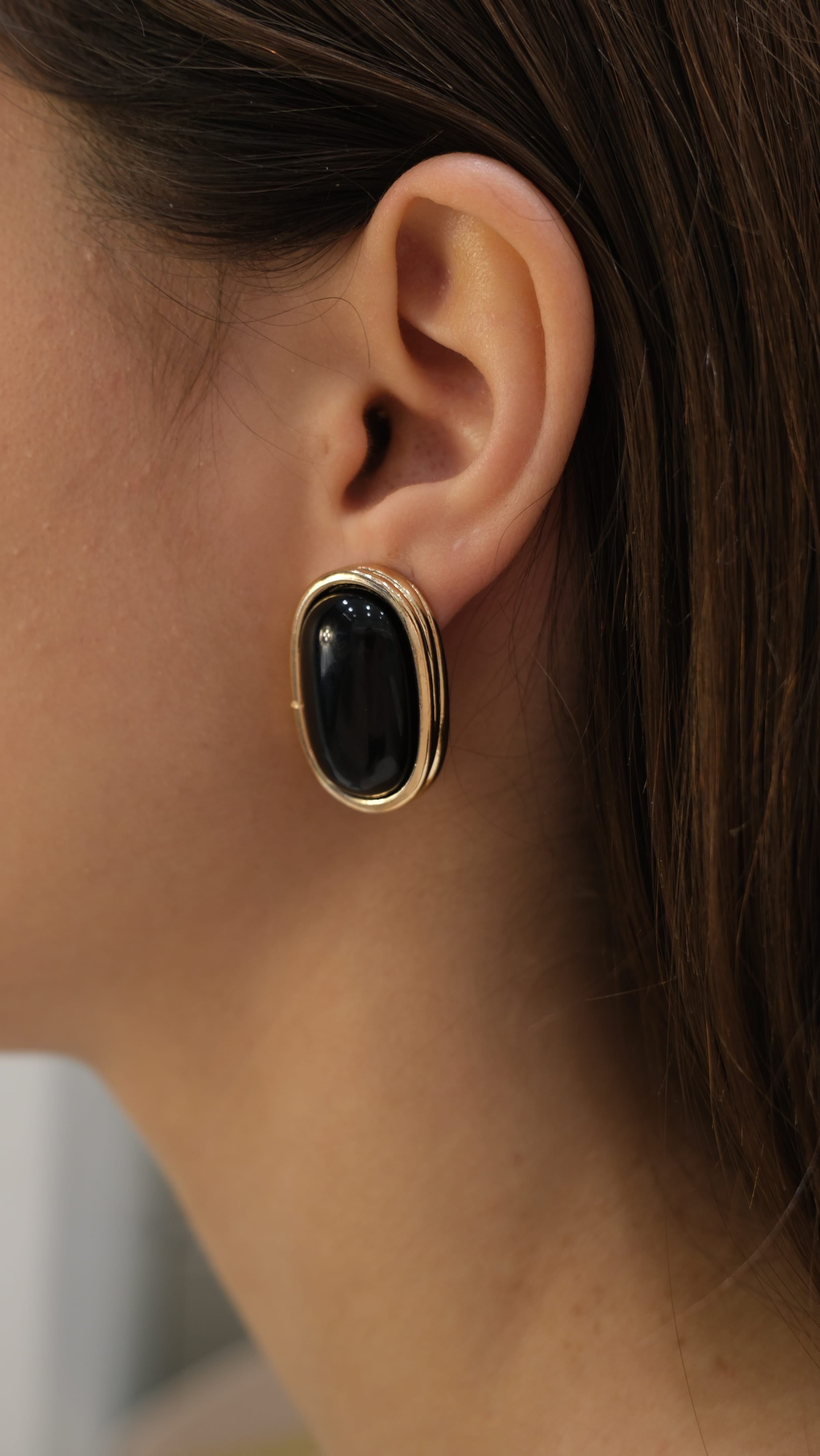 Gold Oval Plaka Siyah Vintage Küpe
