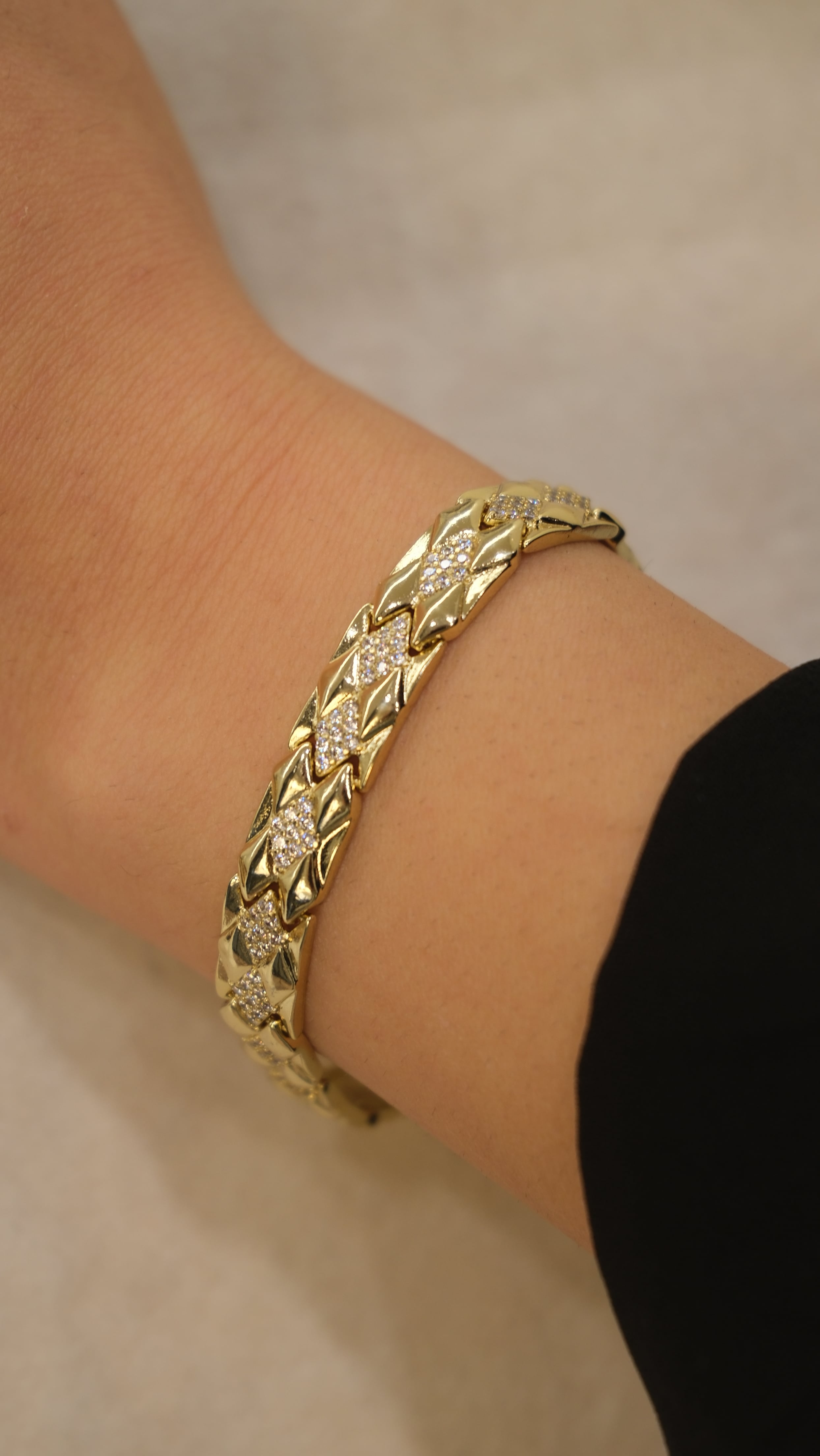 Gold 14K XP Baklava Desen Taşlı Bileklik