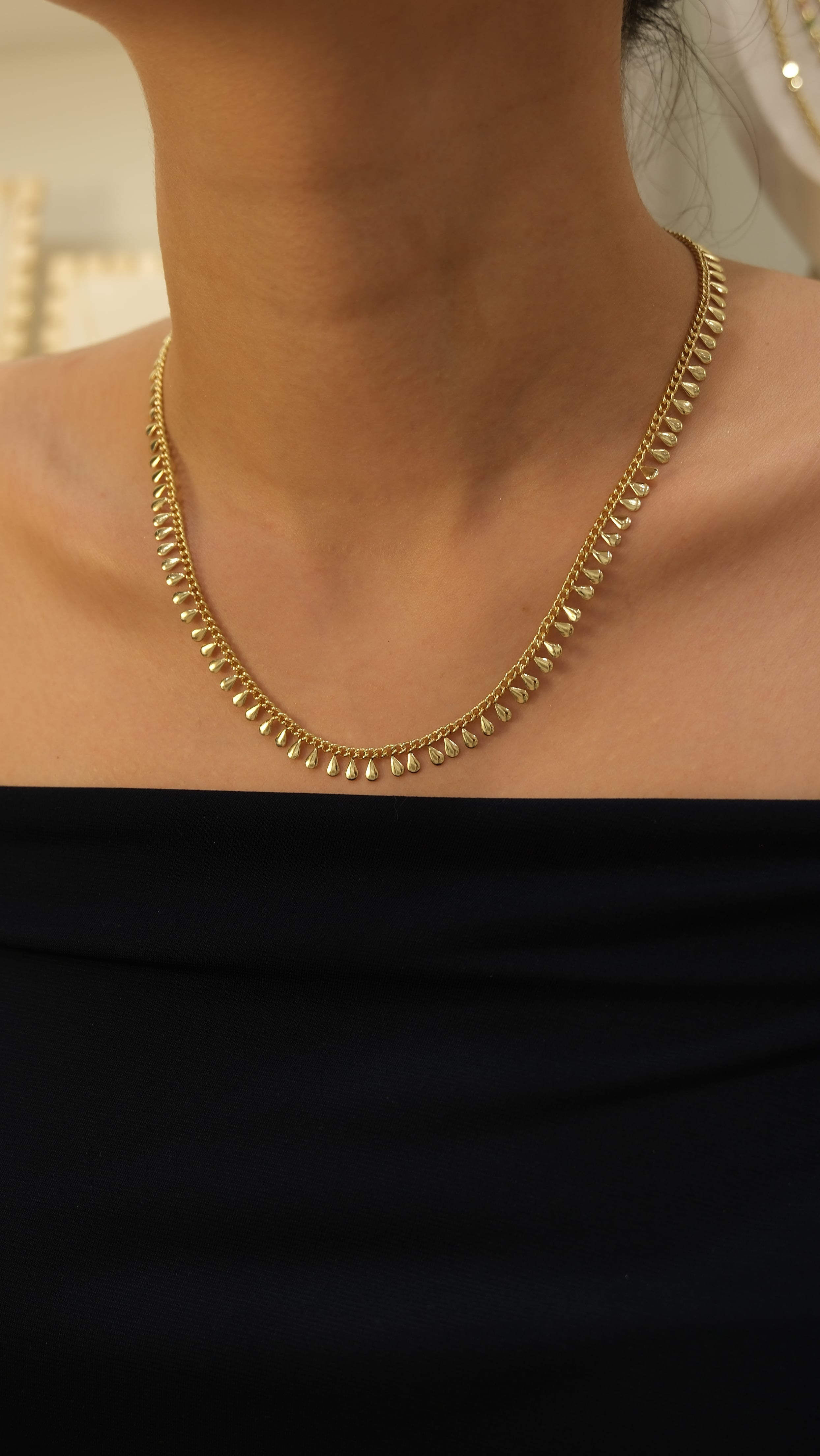 Gold Damla Figür Pul Kolye