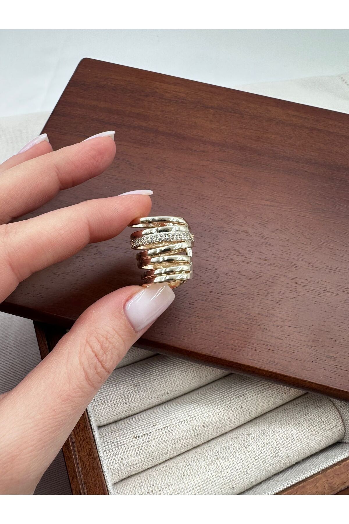 Gold Zirkon Taş Detaylı Çoklu Görünüm Earcuff Kıkırdak Küpe
