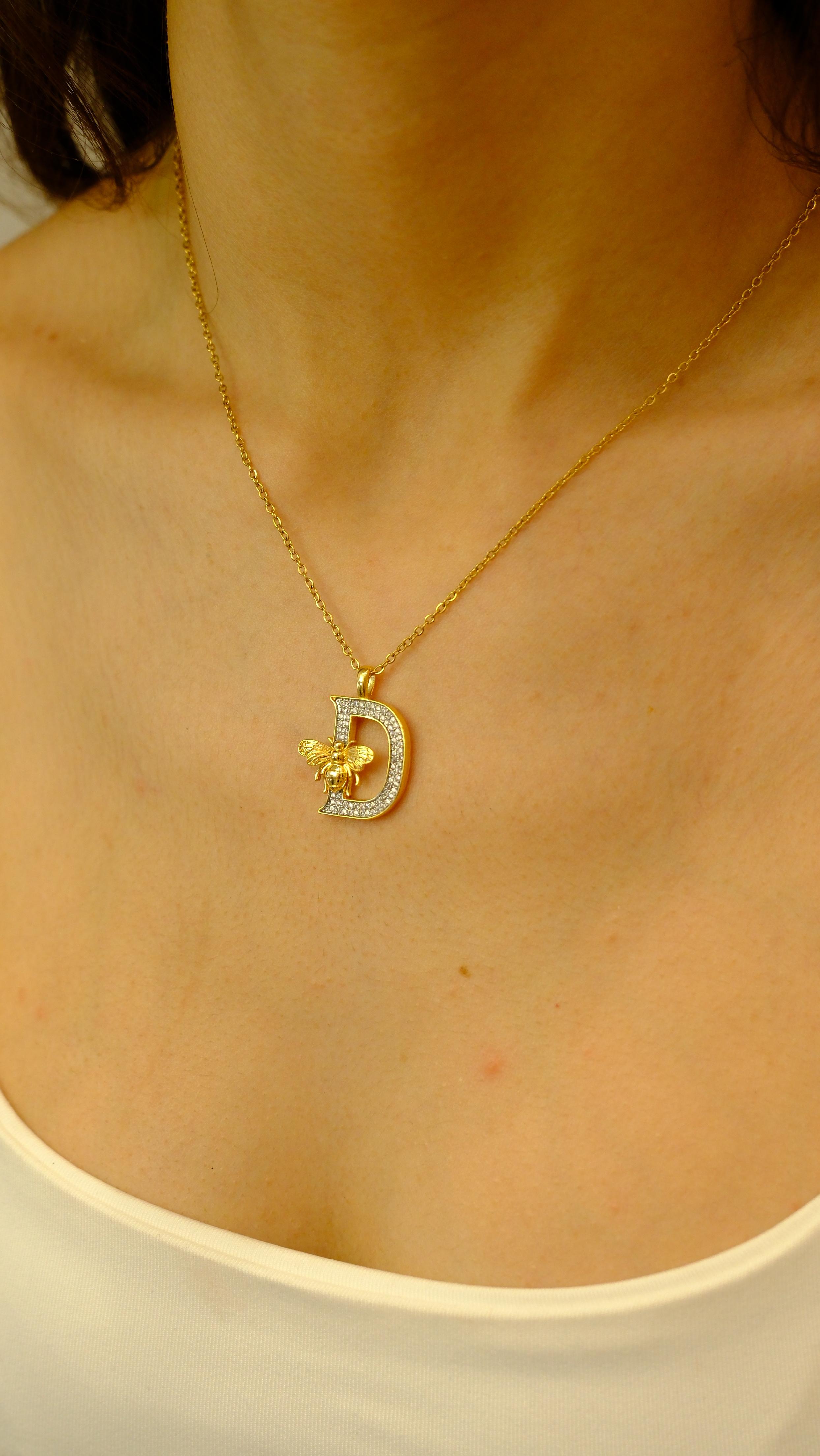 Gold Arı Detay Zirkon Taş Harf Kolye - 4
